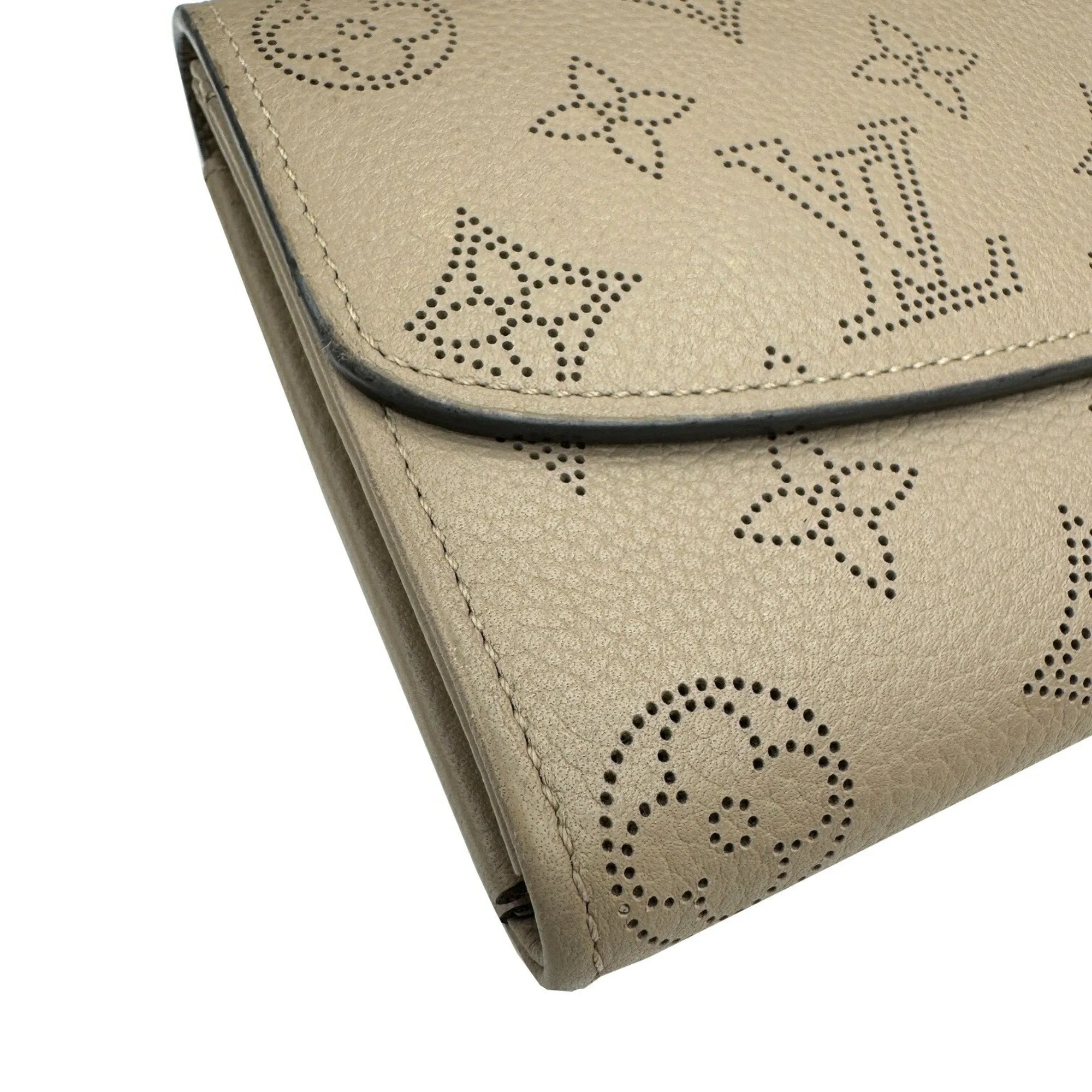 Louis Vuitton Mahina Leather Long Wallet (Bi-Fold) (Pre-Owned)