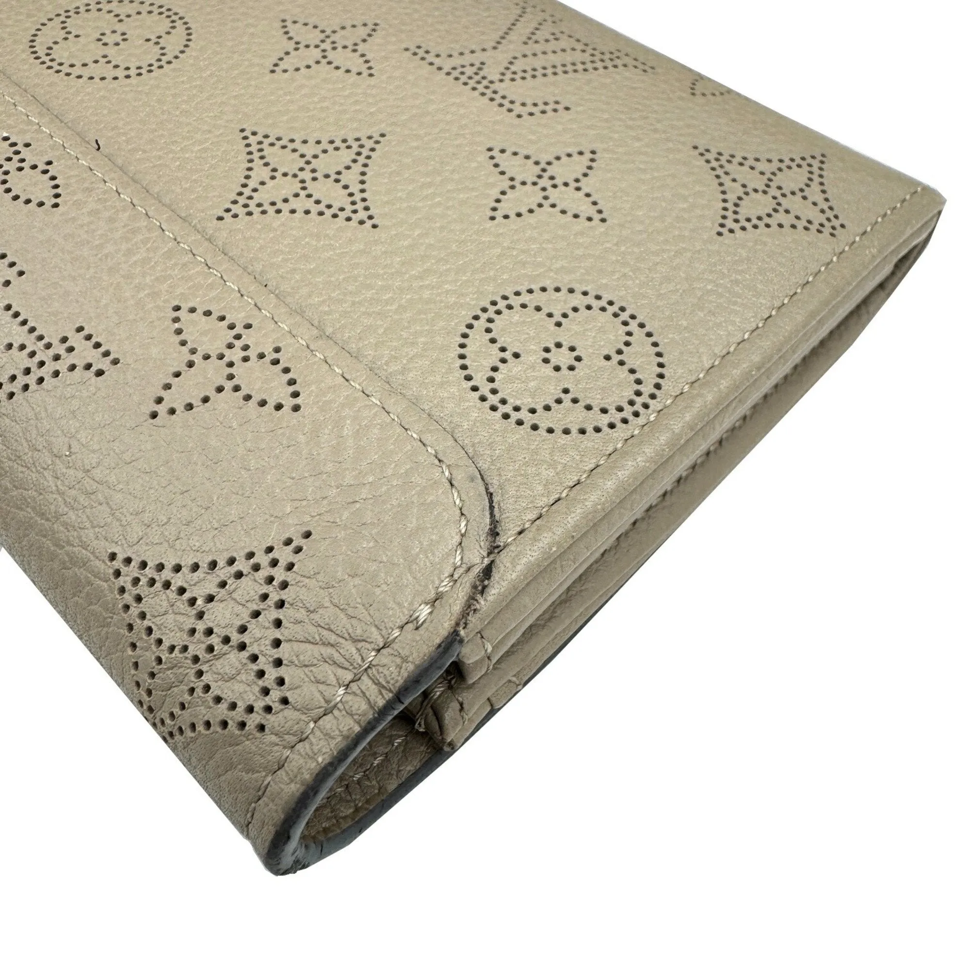 Louis Vuitton Mahina Leather Long Wallet (Bi-Fold) (Pre-Owned)