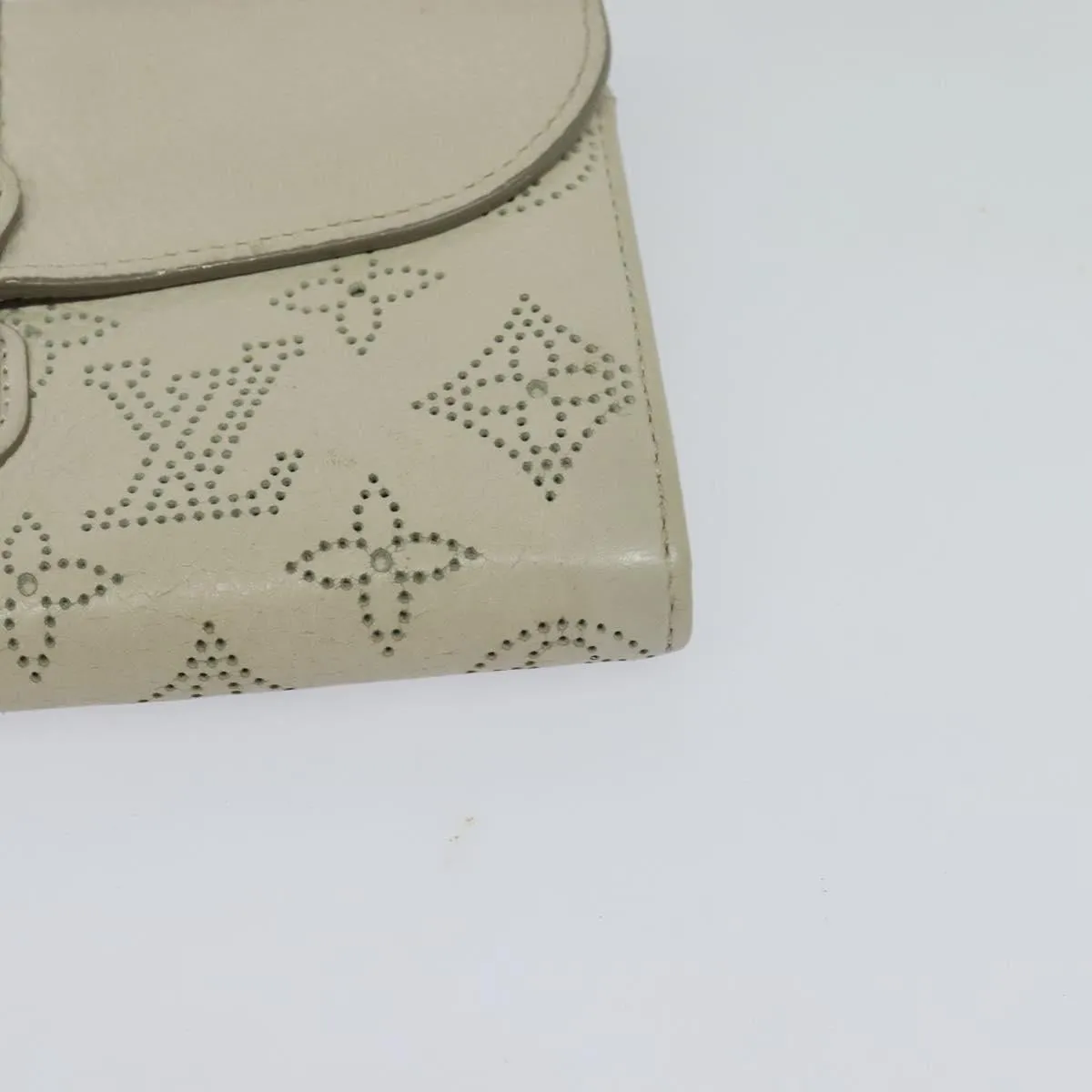 Louis Vuitton Mahina Leather Wallet (Pre-Owned)