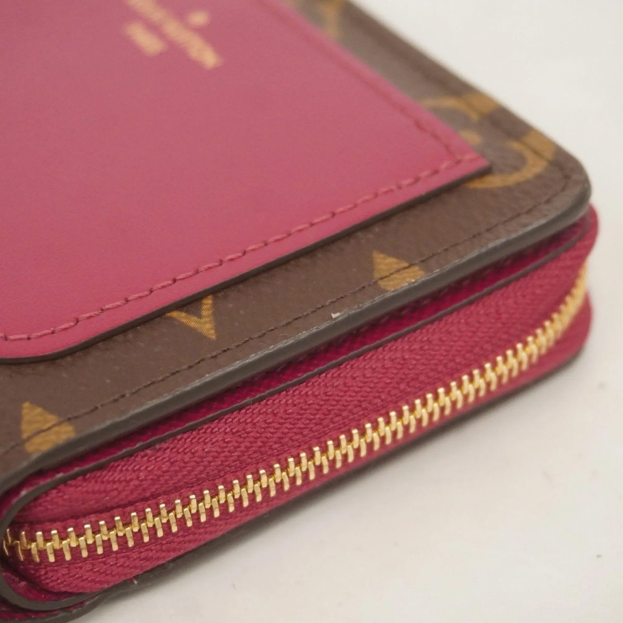 Louis Vuitton pink Wallet (Bi-Fold) (Pre-Owned)