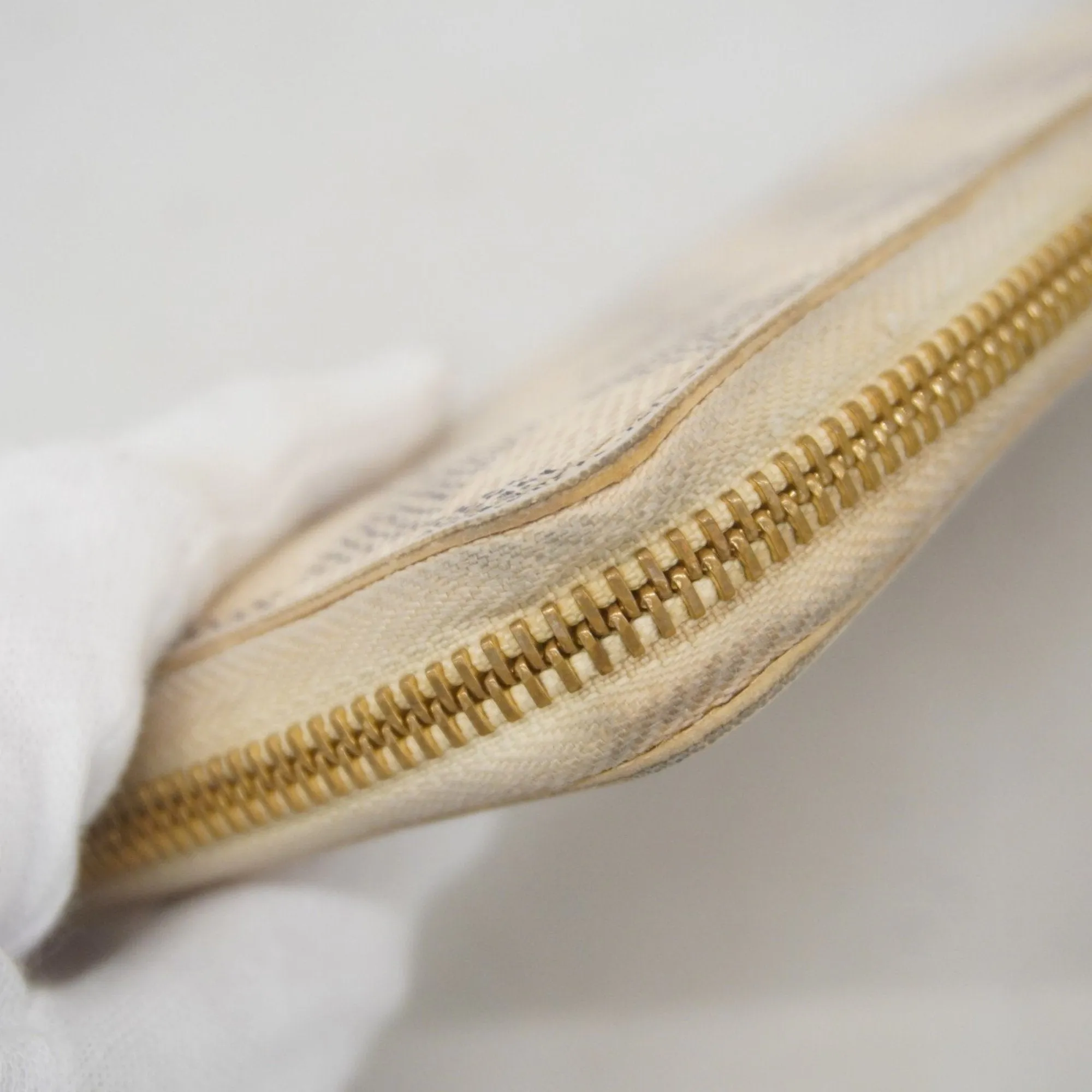 Louis Vuitton Rose Ballerine Long Wallet (Bi-Fold) (Pre-Owned)