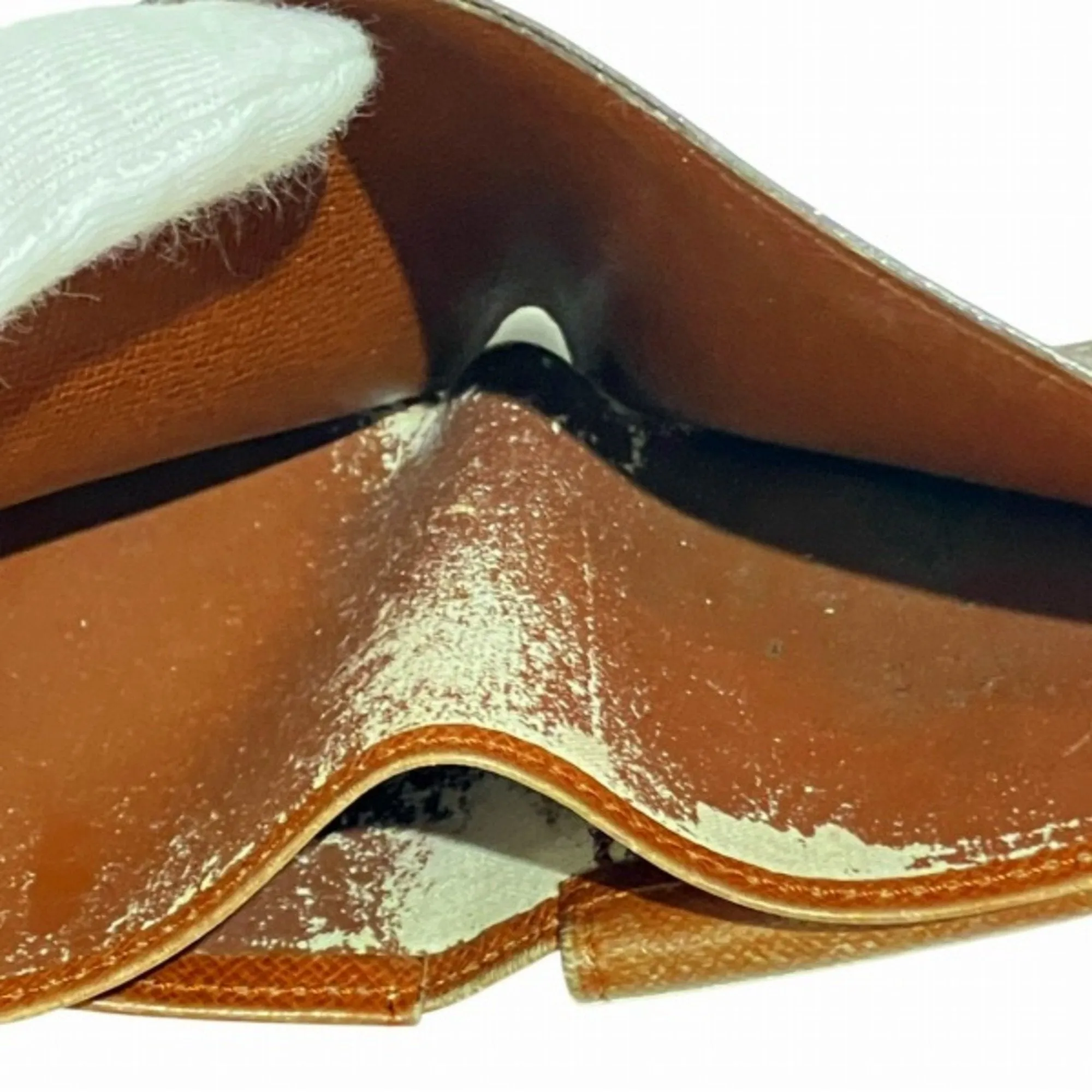 Louis Vuitton Wallet (Bi-Fold) (Pre-Owned)