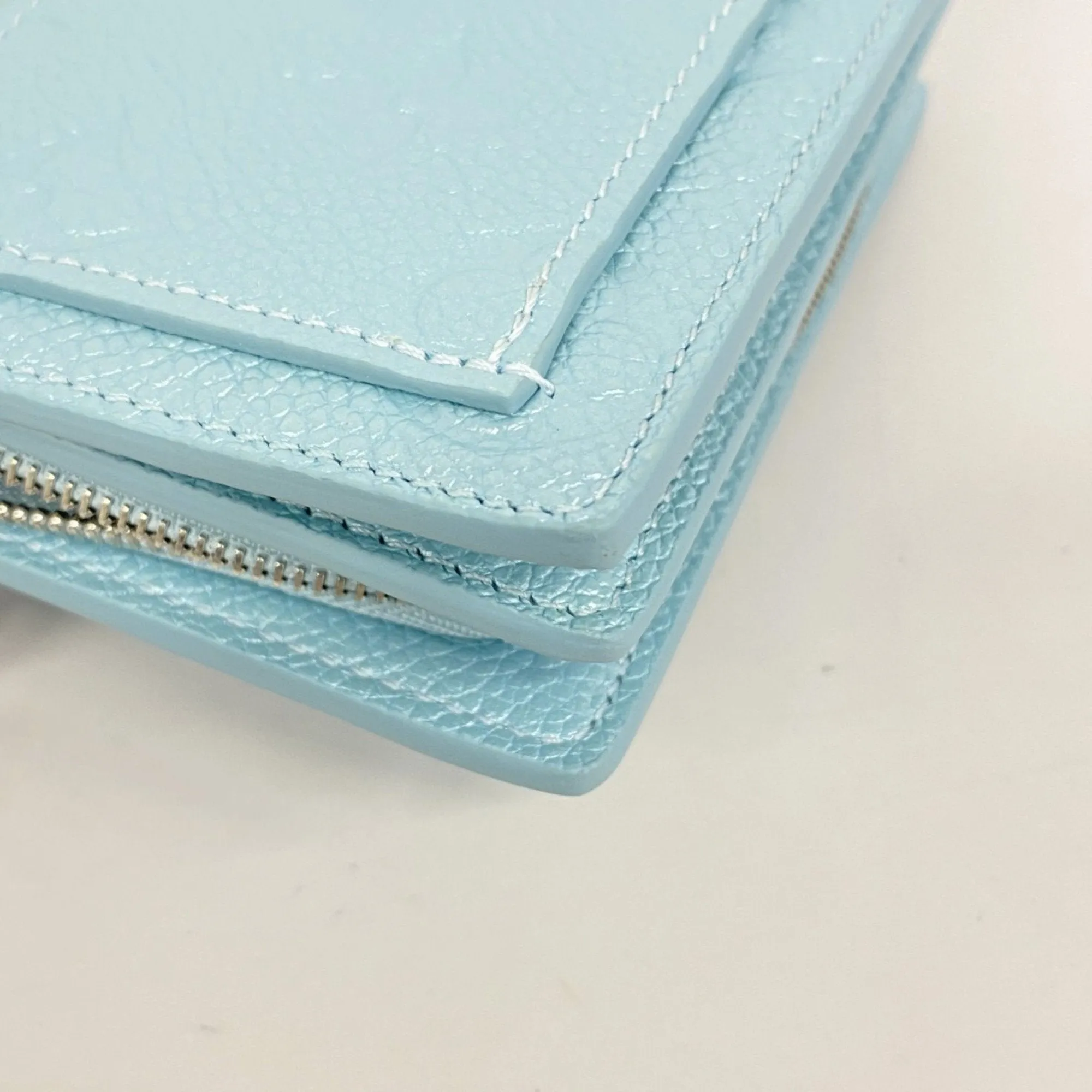Louis Vuitton Wallet (Bi-Fold) (Pre-Owned)