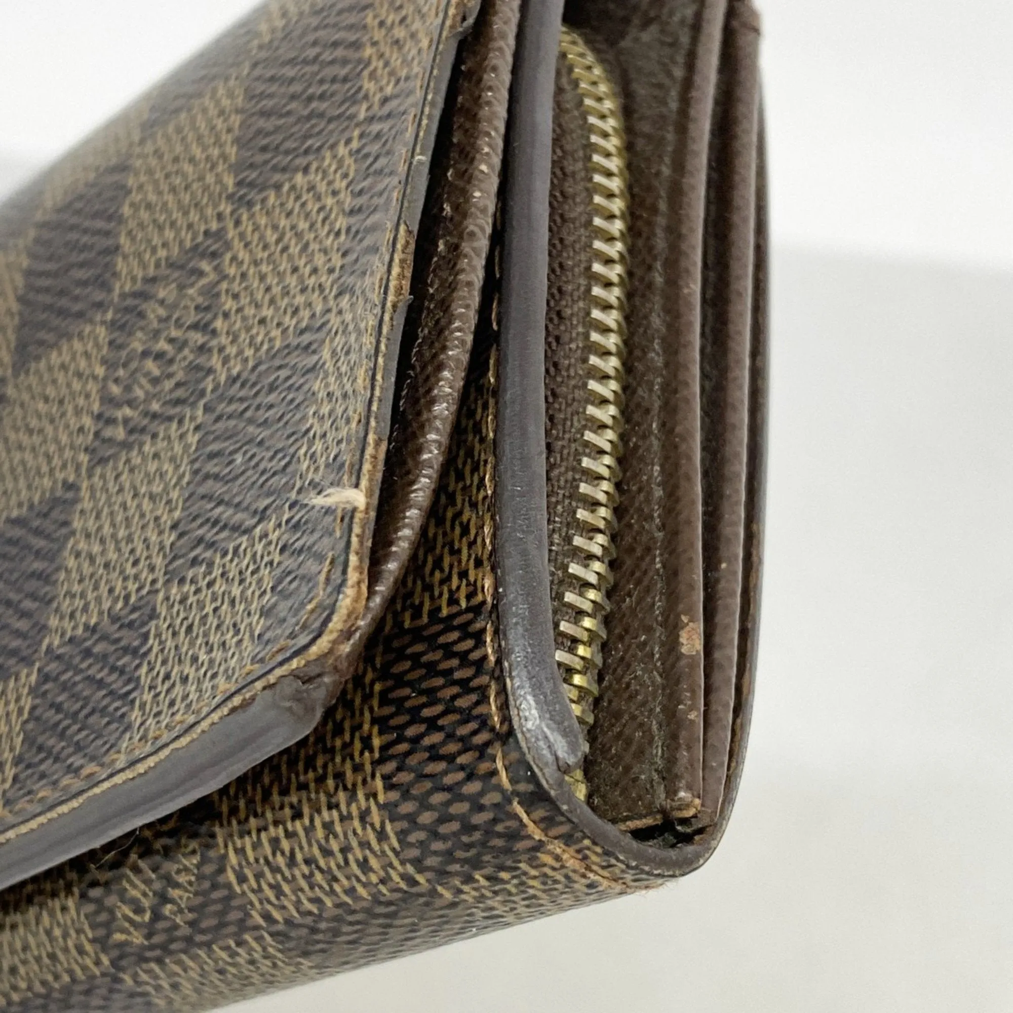 Louis Vuitton Wallet (Bi-Fold) (Pre-Owned)