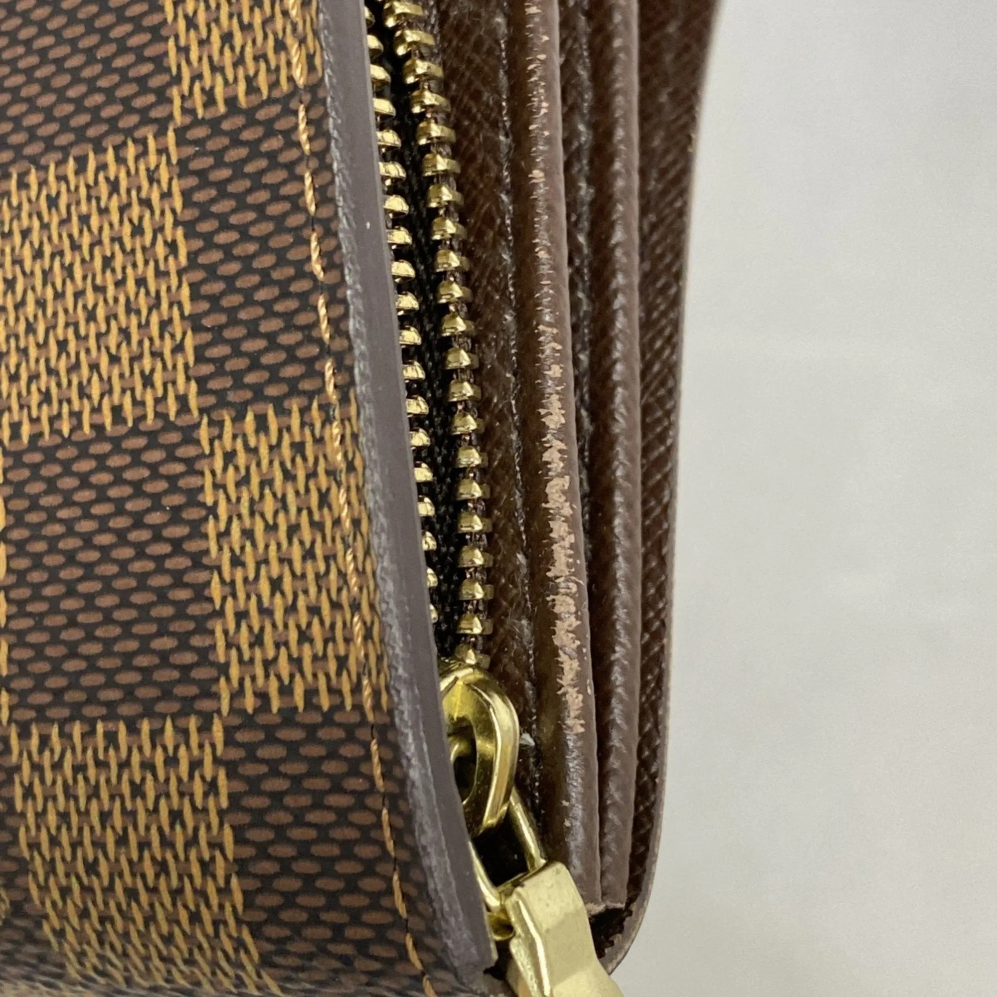 Louis Vuitton Wallet (Bi-Fold) (Pre-Owned)