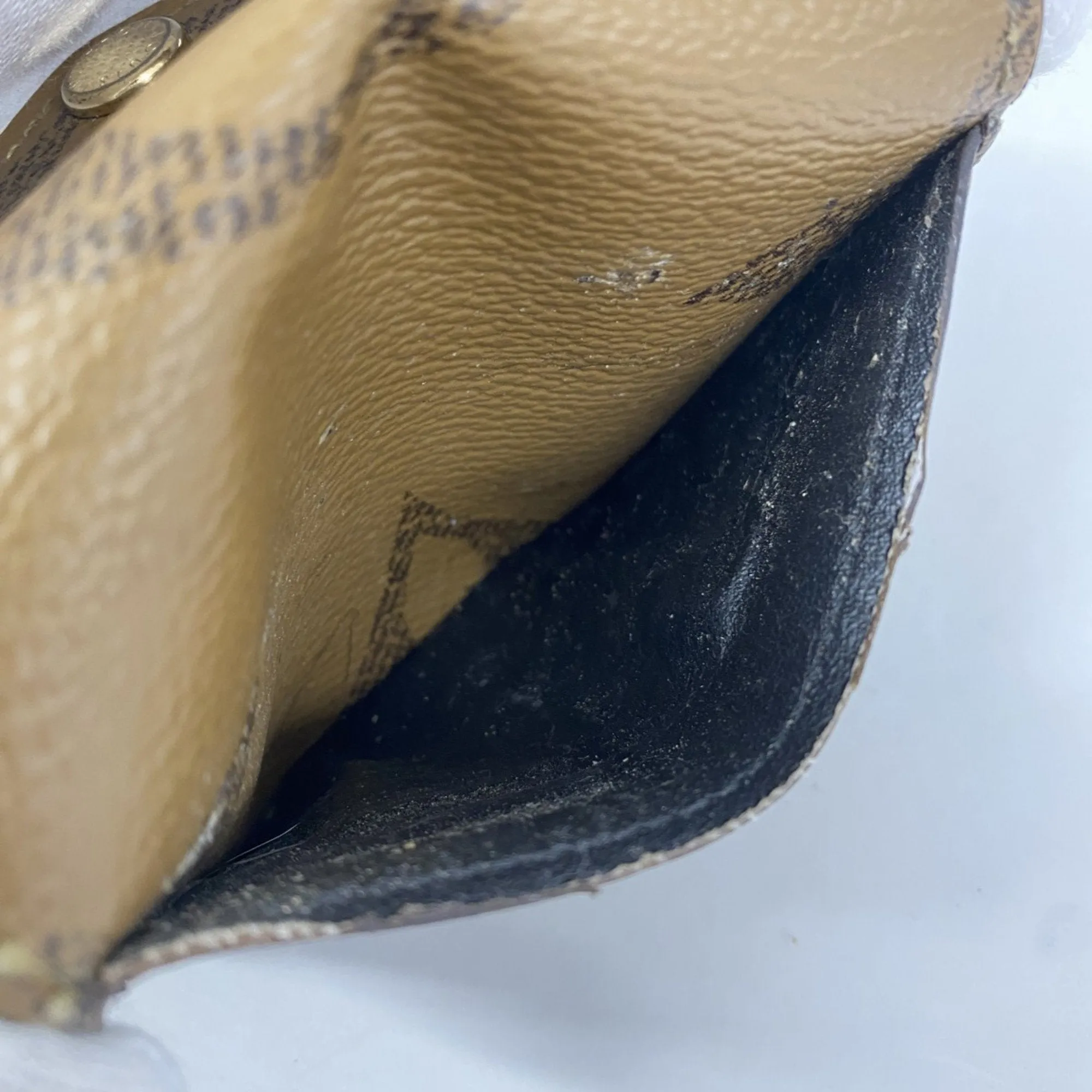 Louis Vuitton Wallet (Tri-Fold) (Pre-Owned)