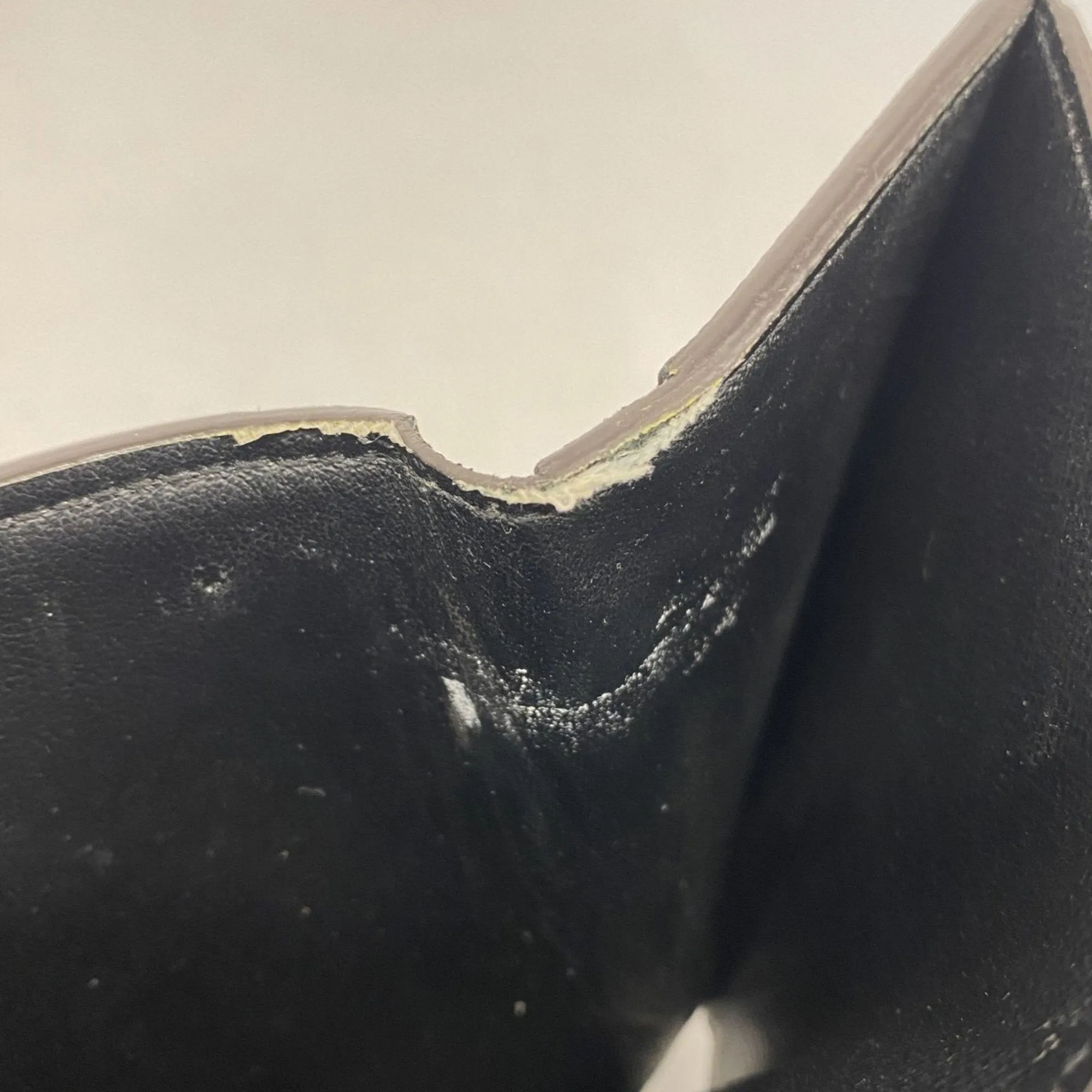 Louis Vuitton Wallet (Tri-Fold) (Pre-Owned)