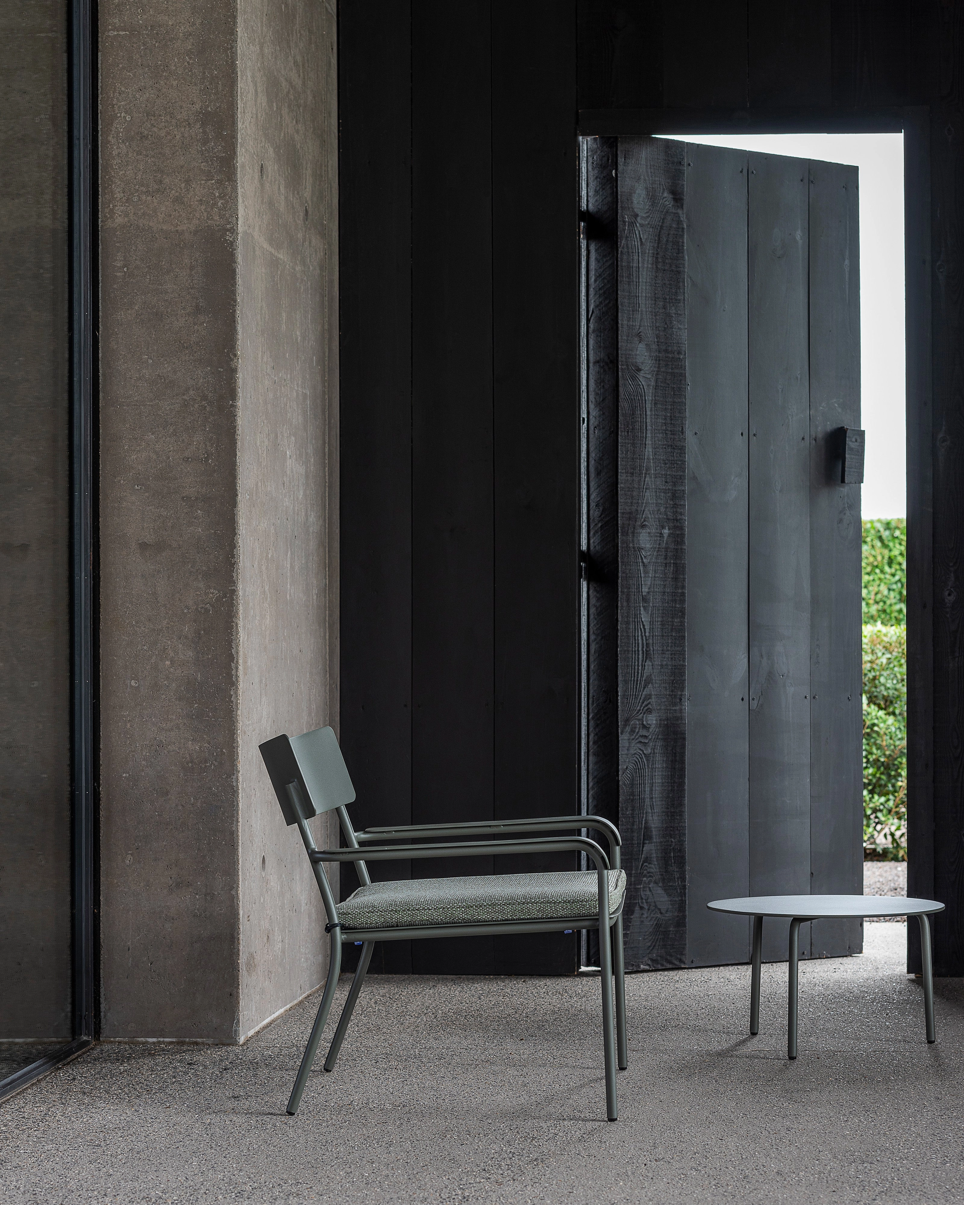 Lounge chair aluminium eucalyptus green August