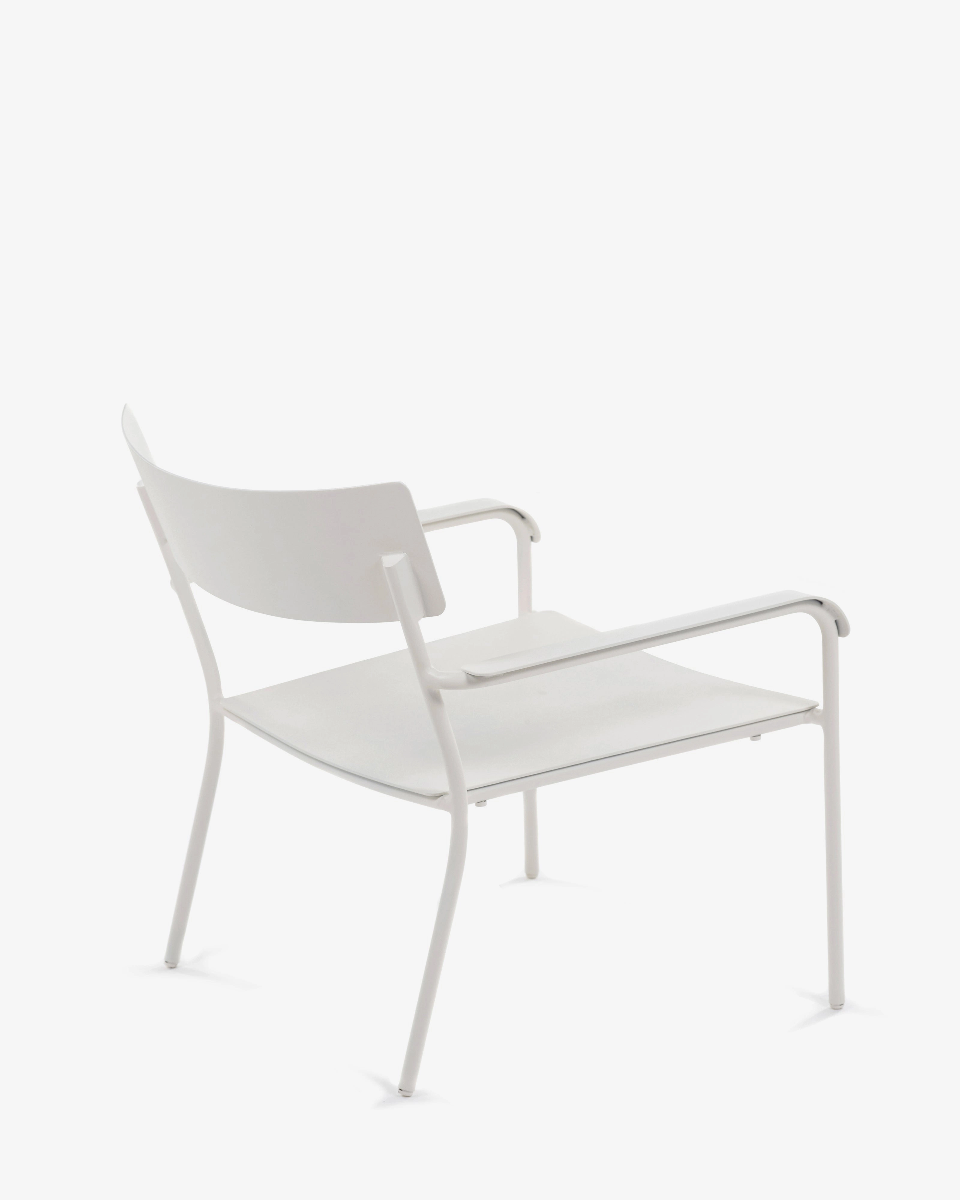 Lounge chair aluminium sand August