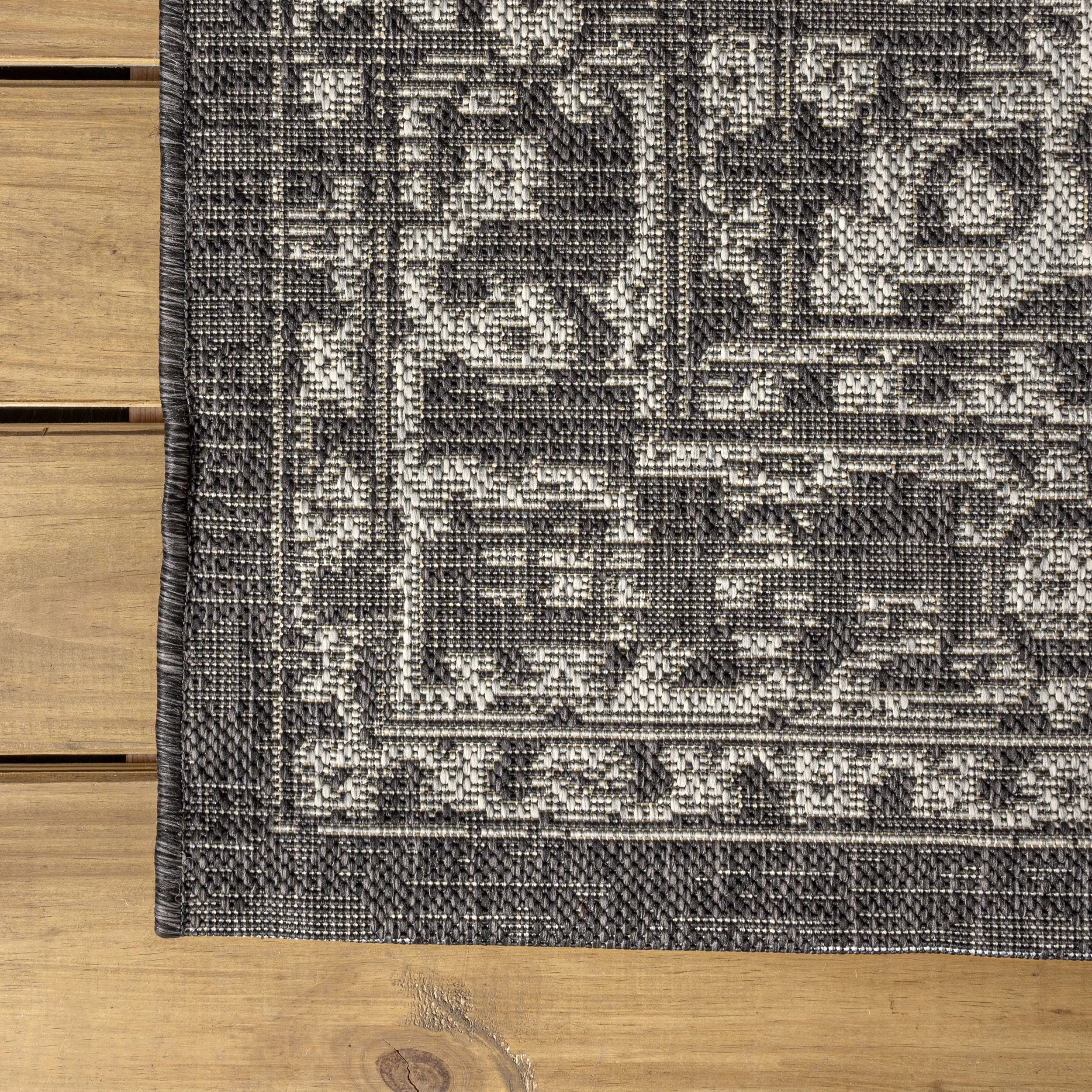 Malta Bohemian Medallion Textured Weave Indoor/Outdoor Round Area Rug