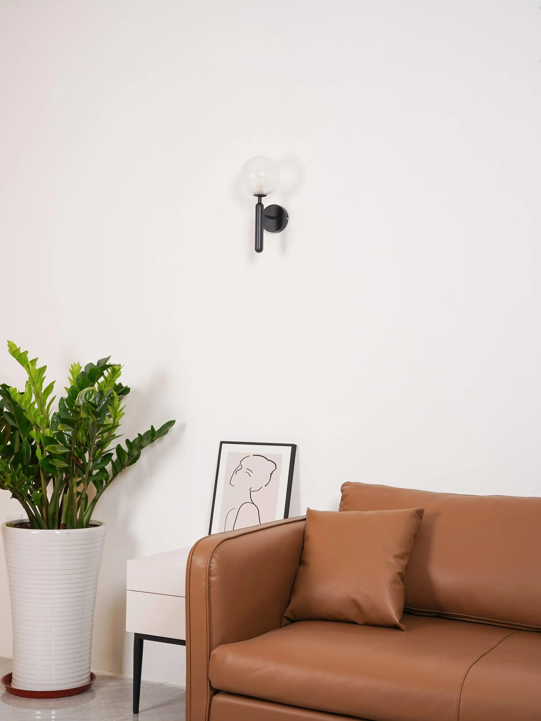 Nordica Wall Lamp