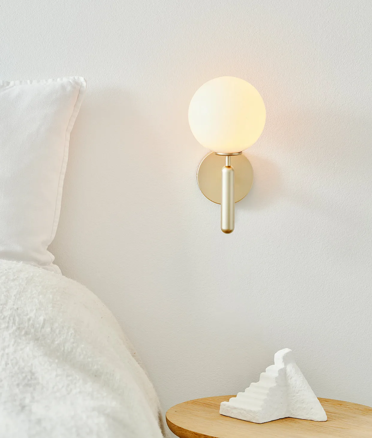 Nordica Wall Lamp