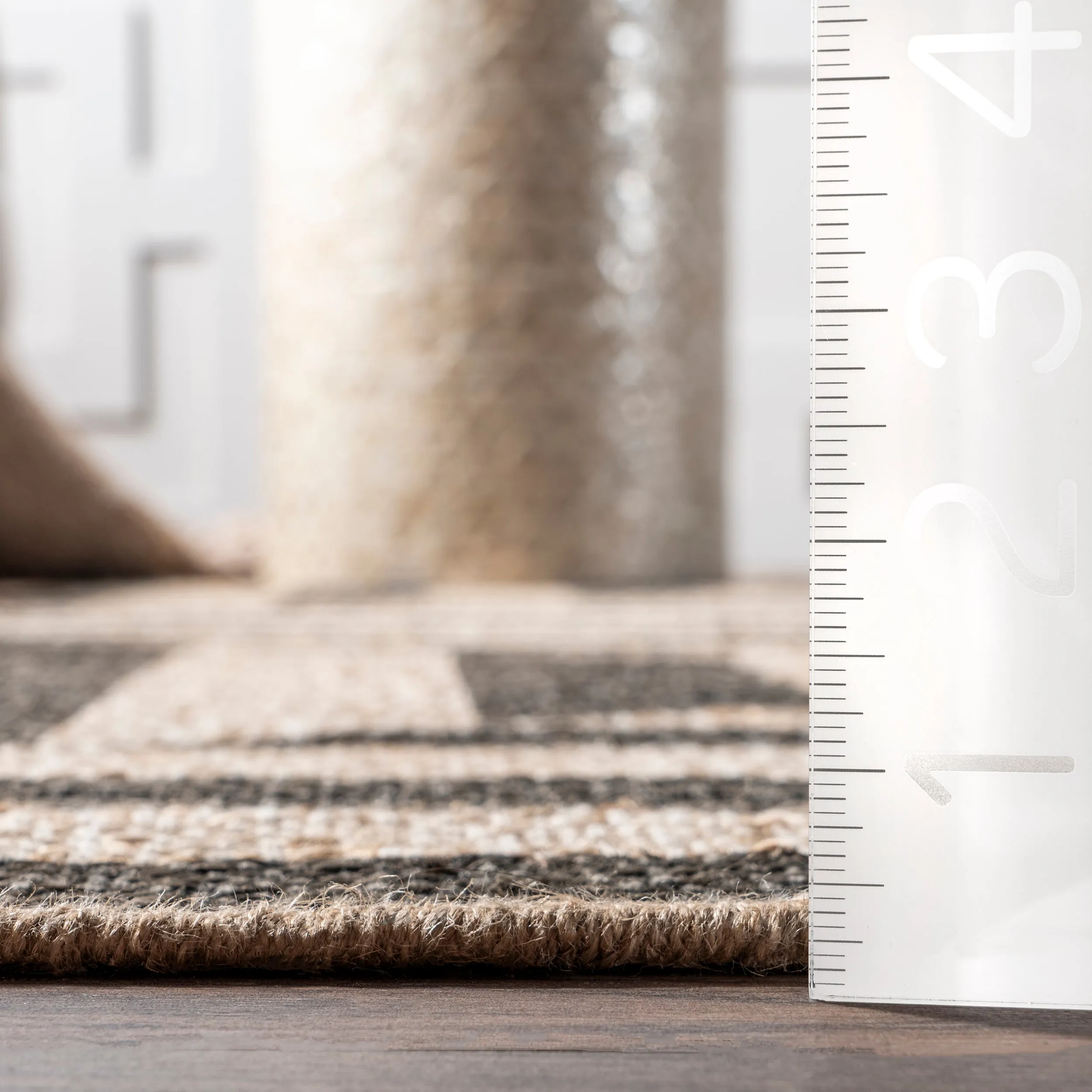 nuLOOM Aleetza Modern Jute Blend Area Rug