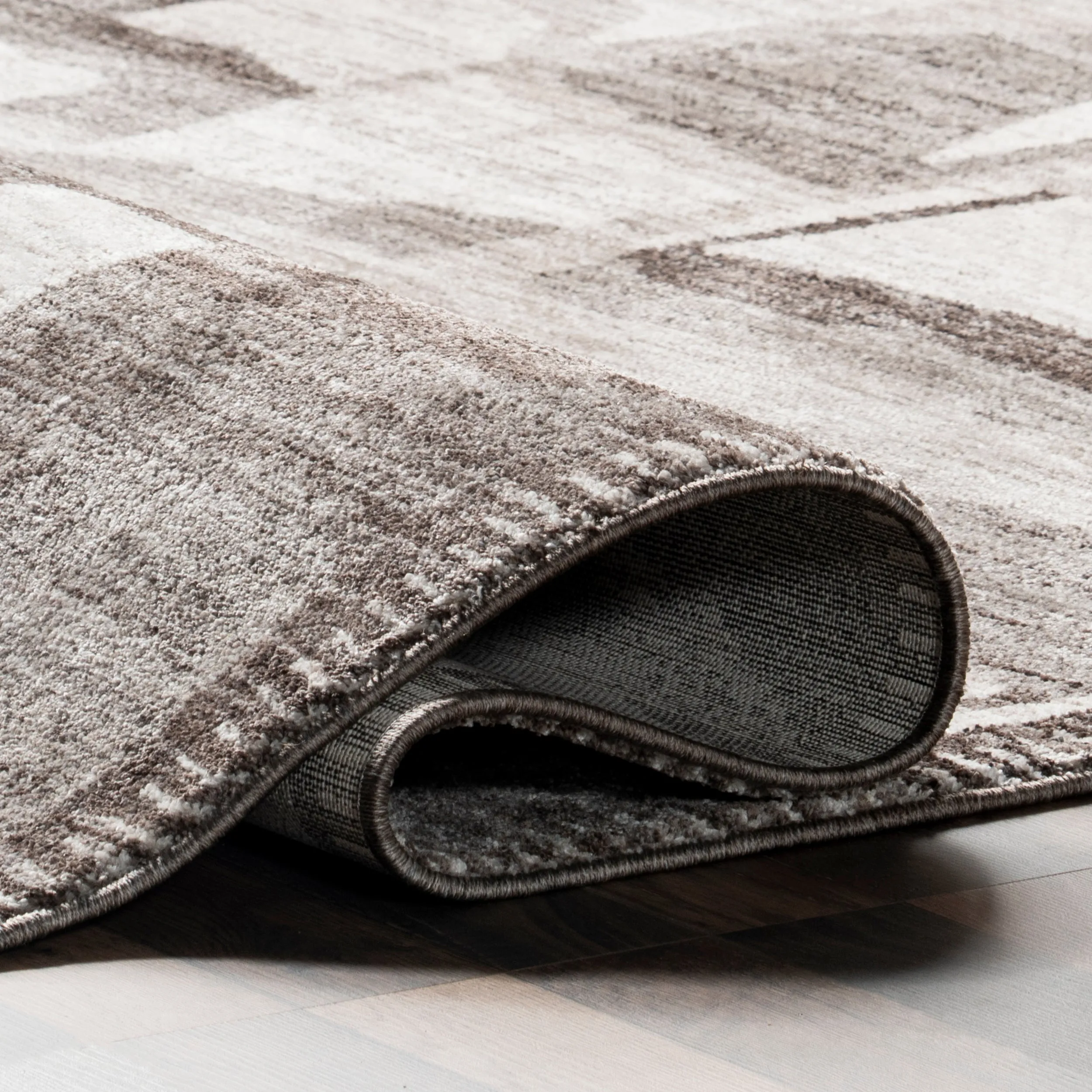 nuLOOM Chrissie Abstract Shapes Fringe Area Rug