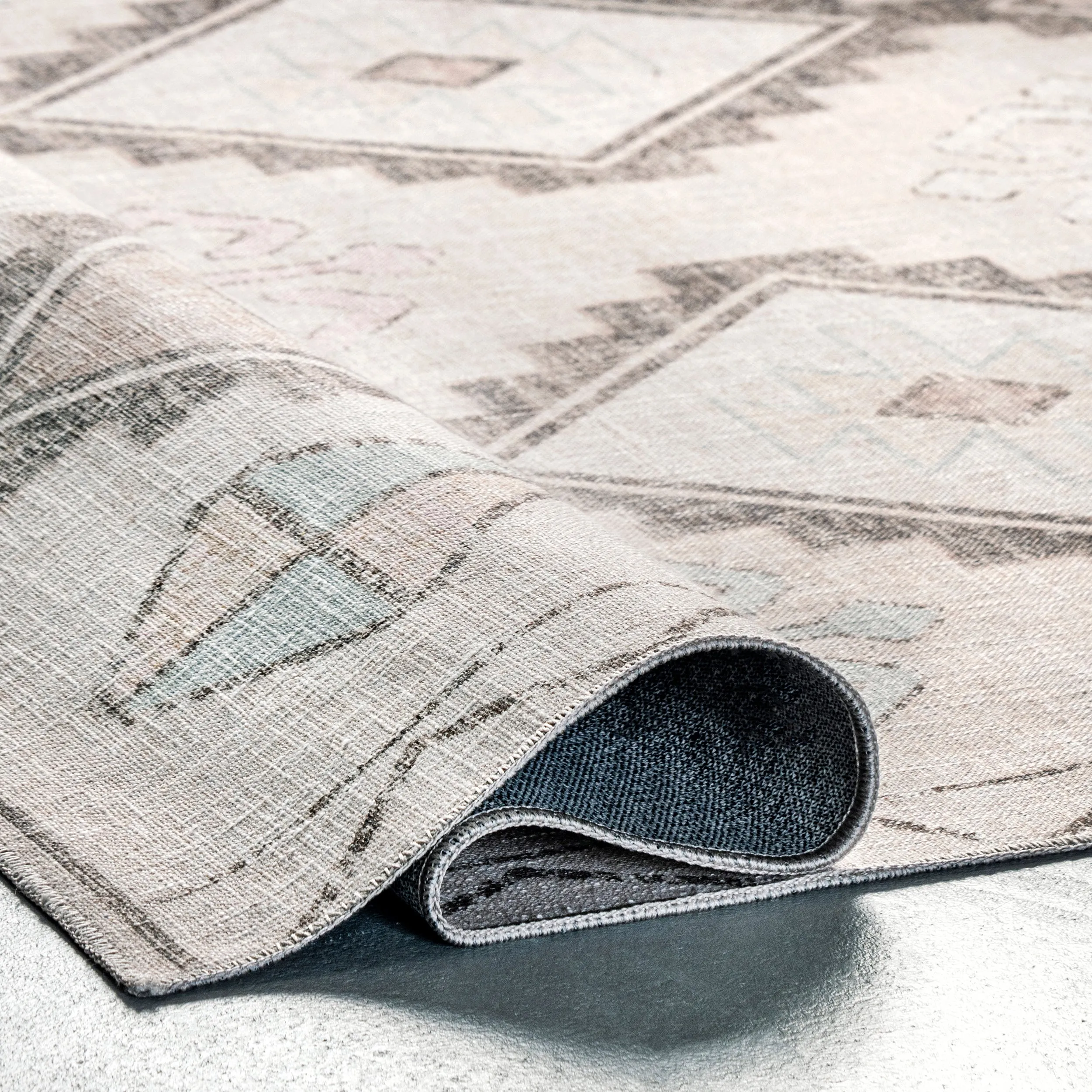 nuLOOM Misha Southwestern Diamond Machine Washable Area Rug
