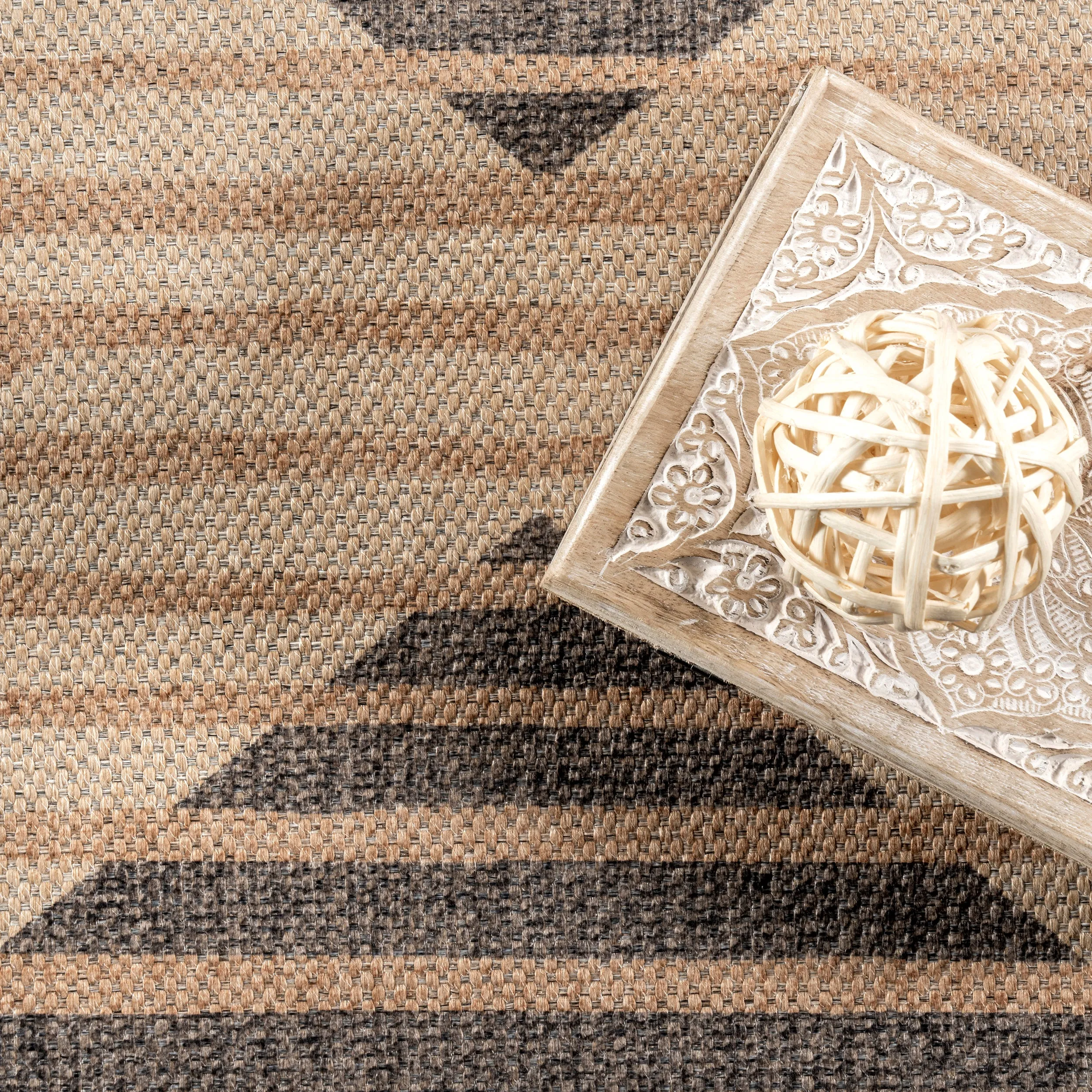 nuLOOM Nautical Striped Easy-Jute Machine Washable Area Rug