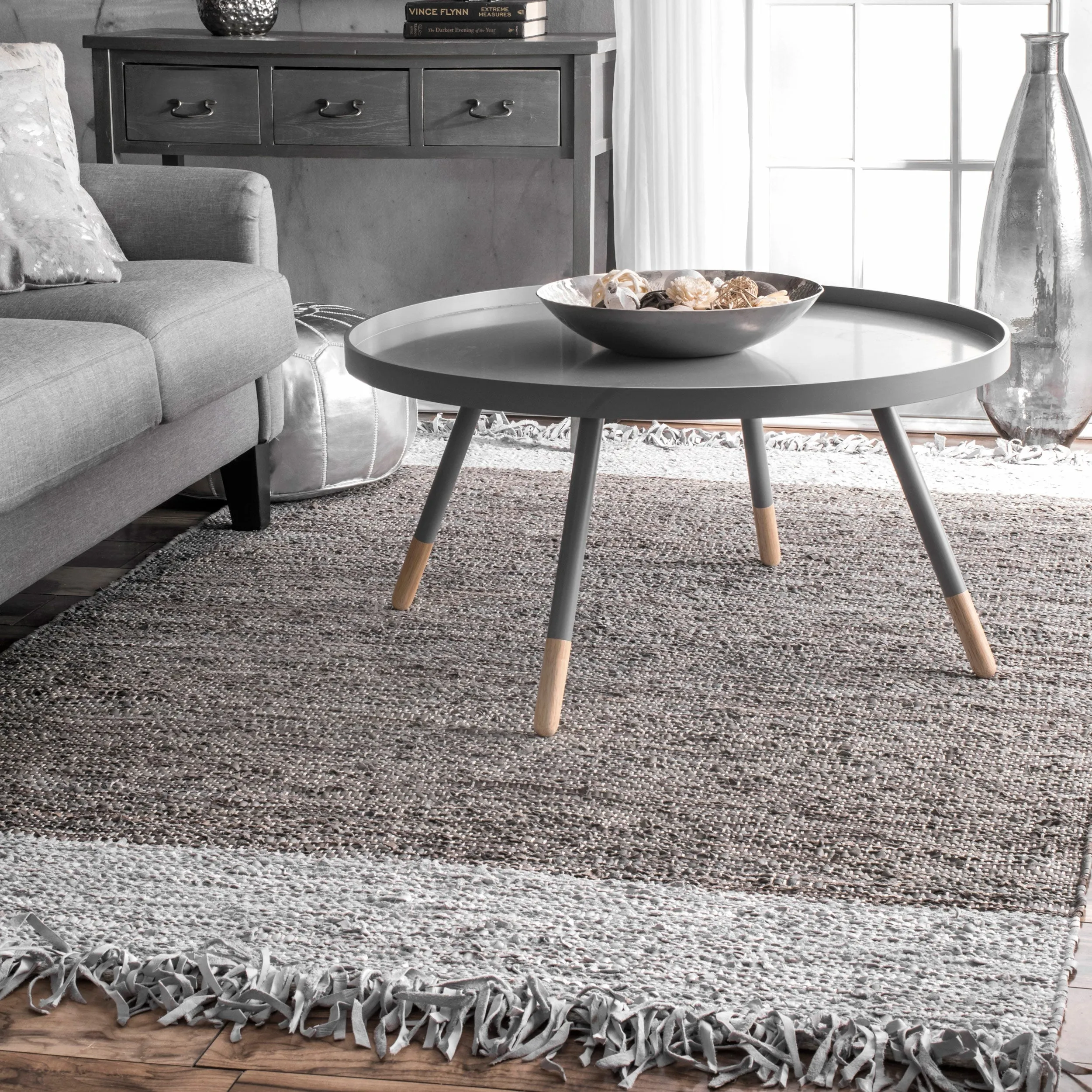 nuLOOM Otha Modern Leather Tassel Area Rug