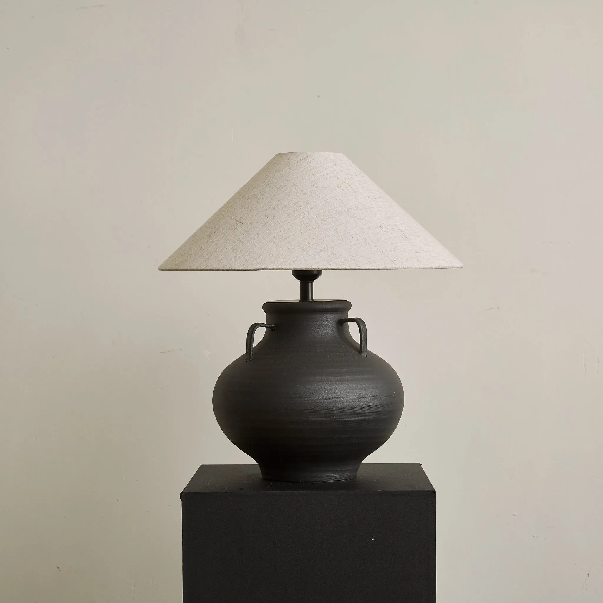 Obscura Table Lamp