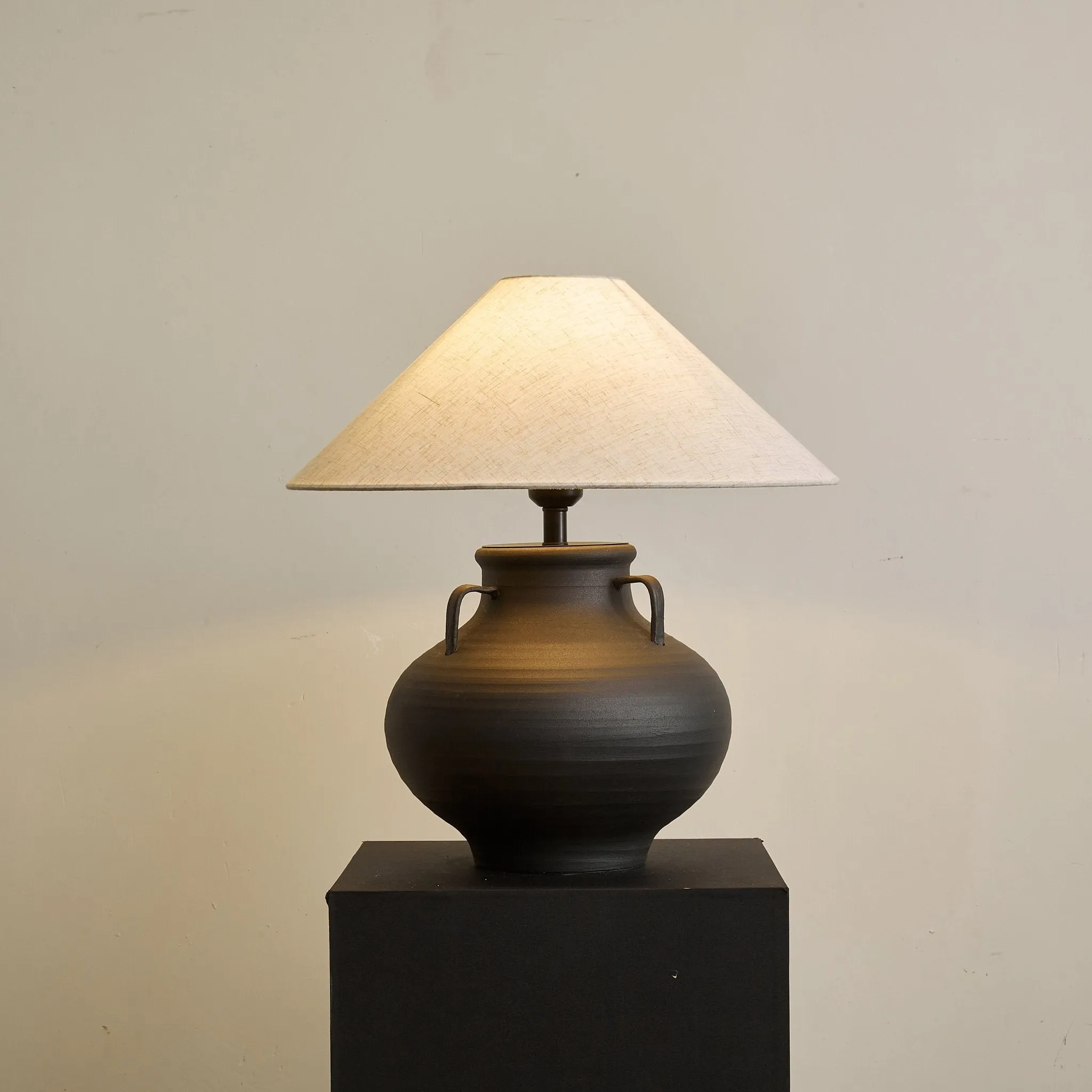 Obscura Table Lamp