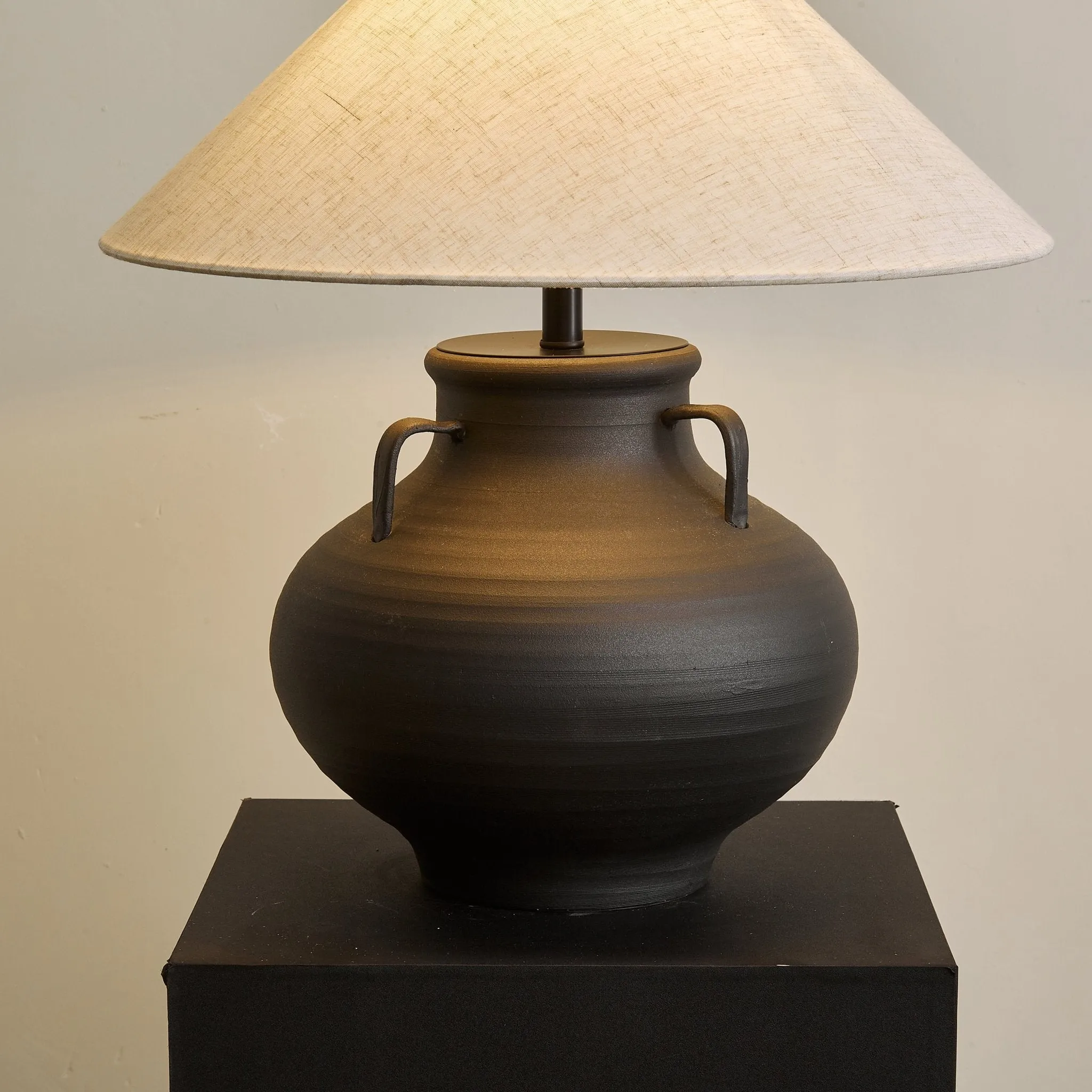 Obscura Table Lamp