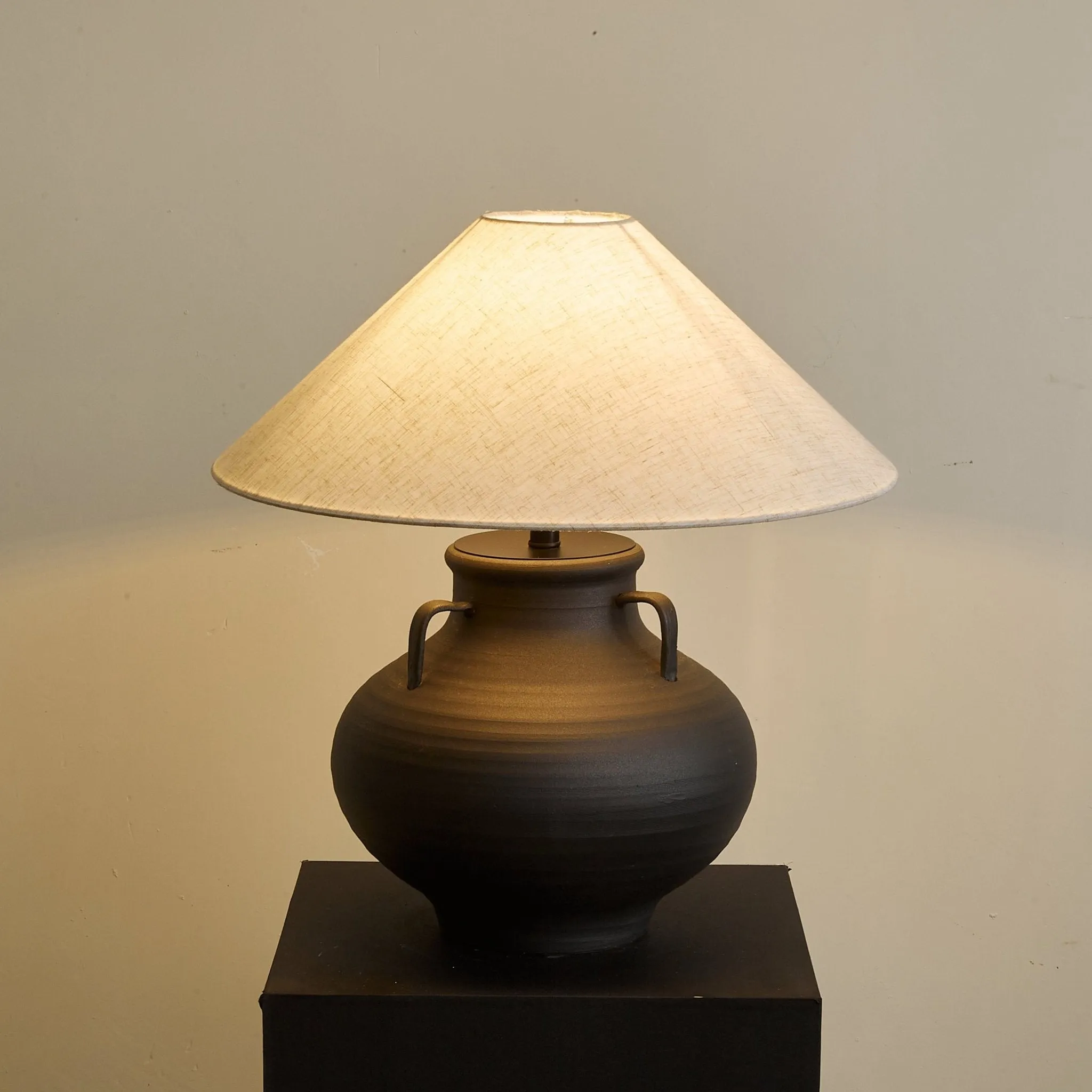 Obscura Table Lamp