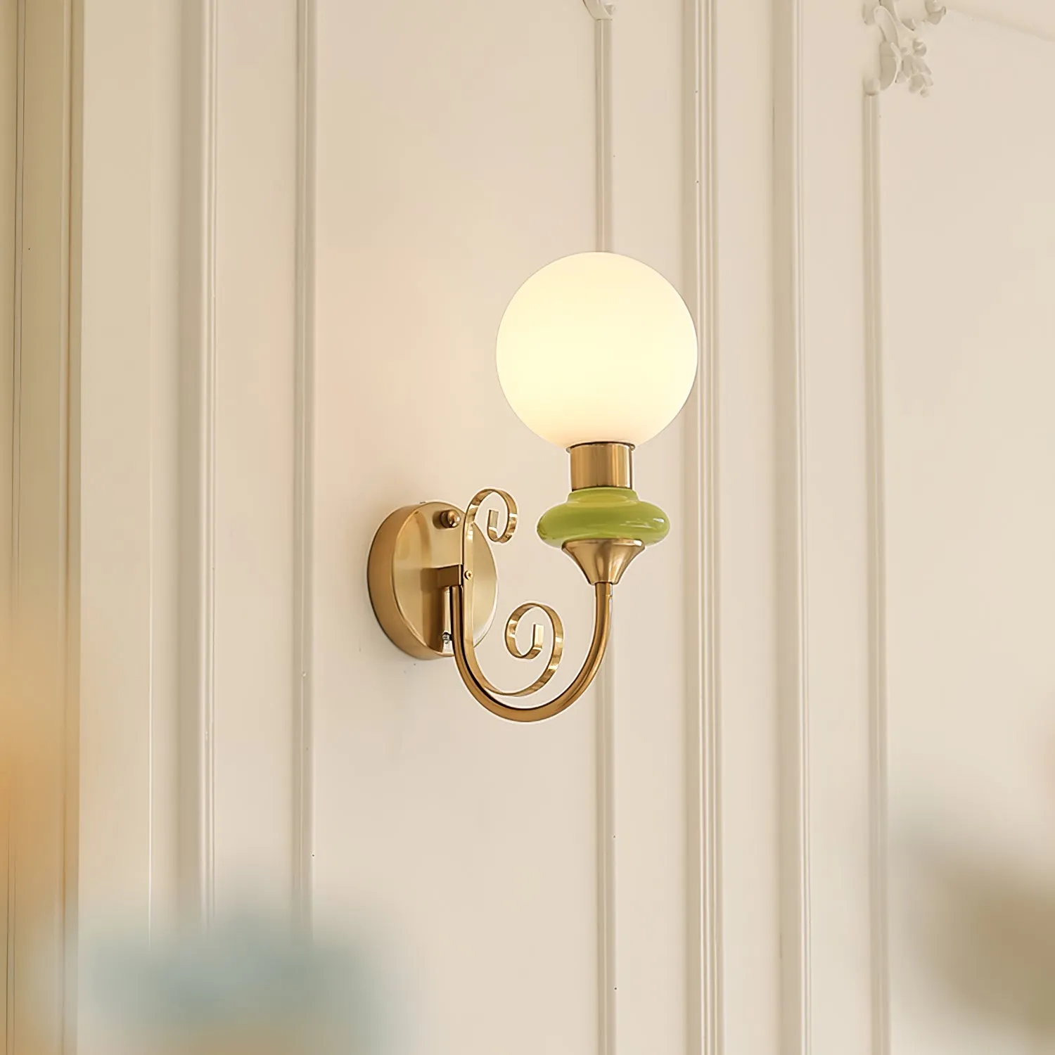 Onyx Wall Lamp