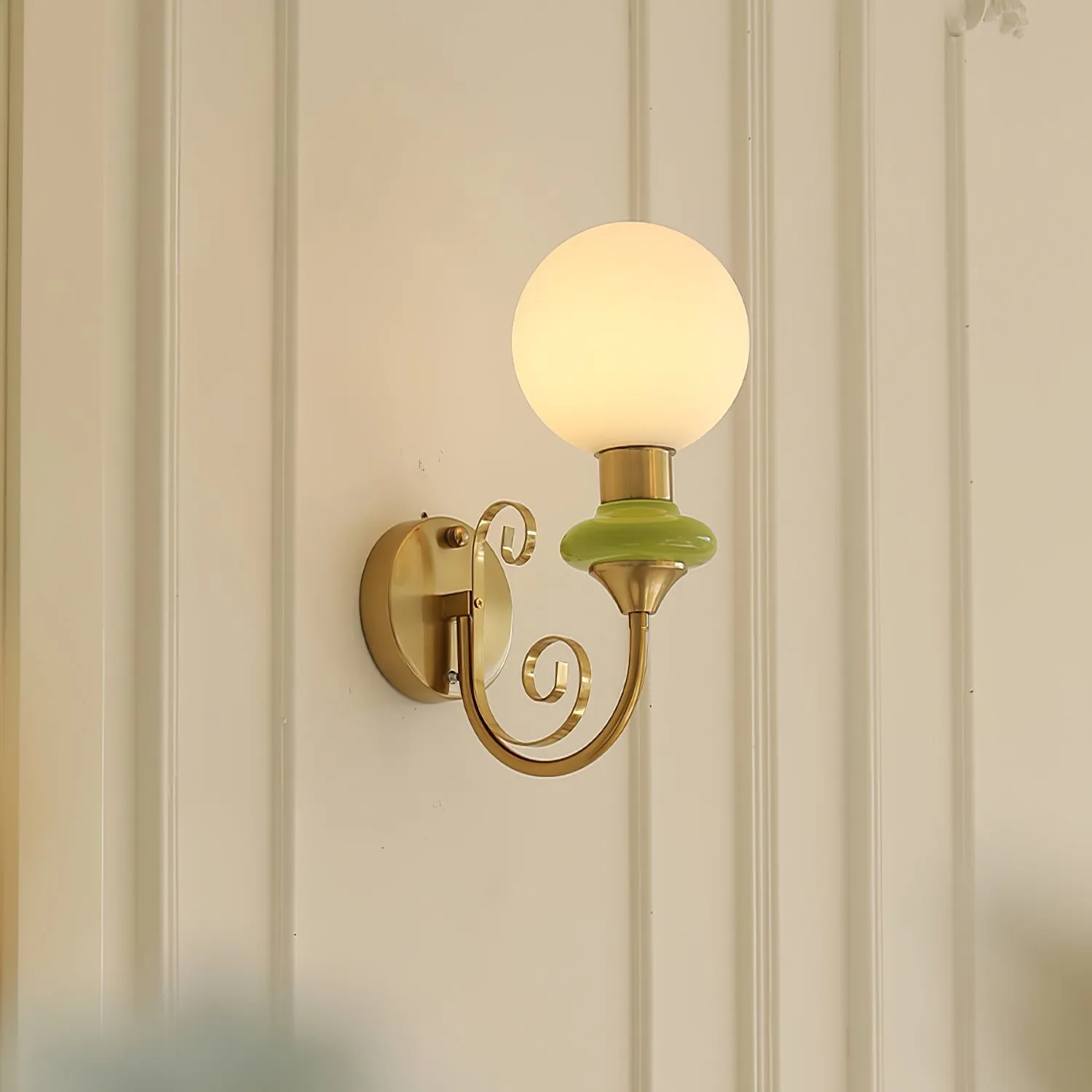 Onyx Wall Lamp