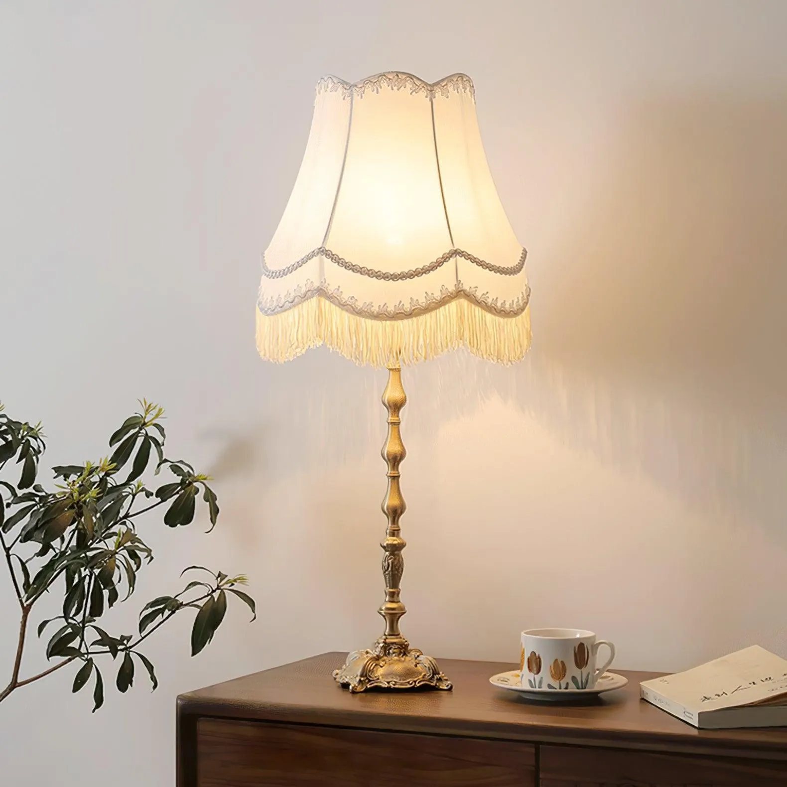 Pantalla Table Lamp