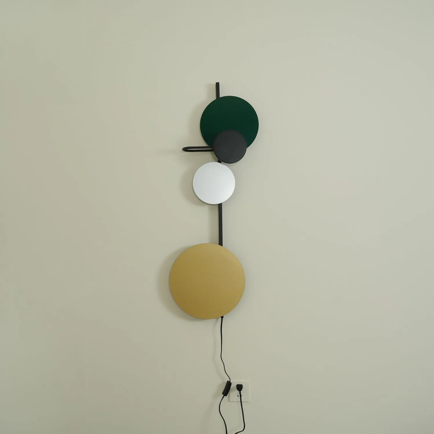 Planet Plug-in Wall Lamp