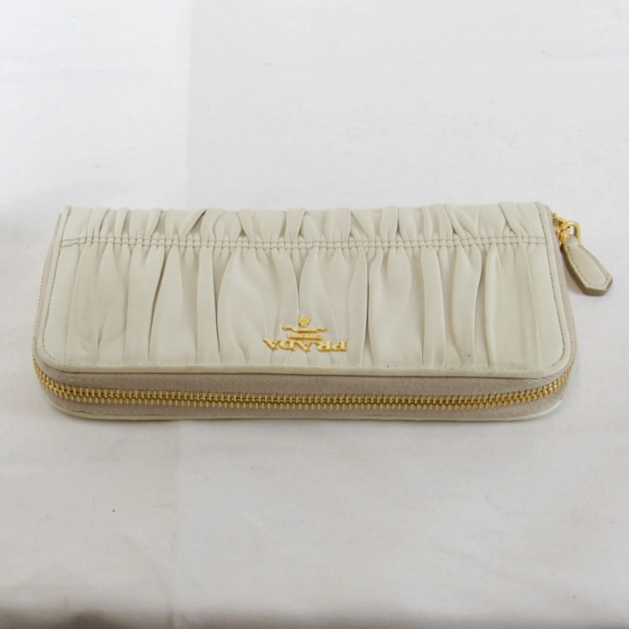 Prada Leather Long Wallet (Bi-Fold) (Pre-Owned)