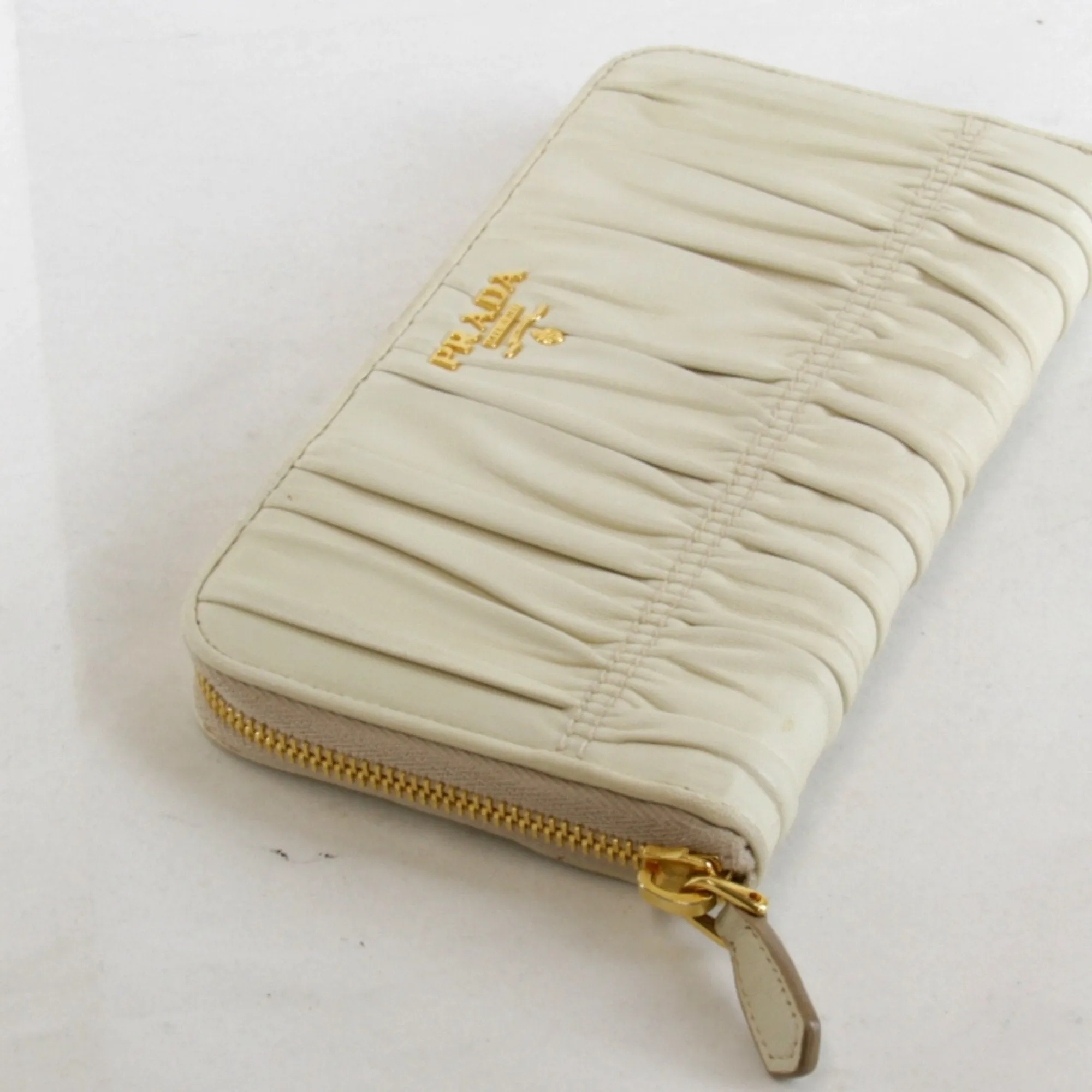 Prada Leather Long Wallet (Bi-Fold) (Pre-Owned)