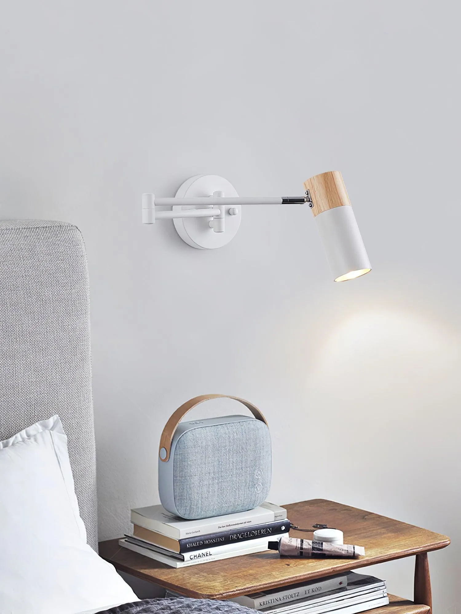 Ridge Arm Wall Lamp