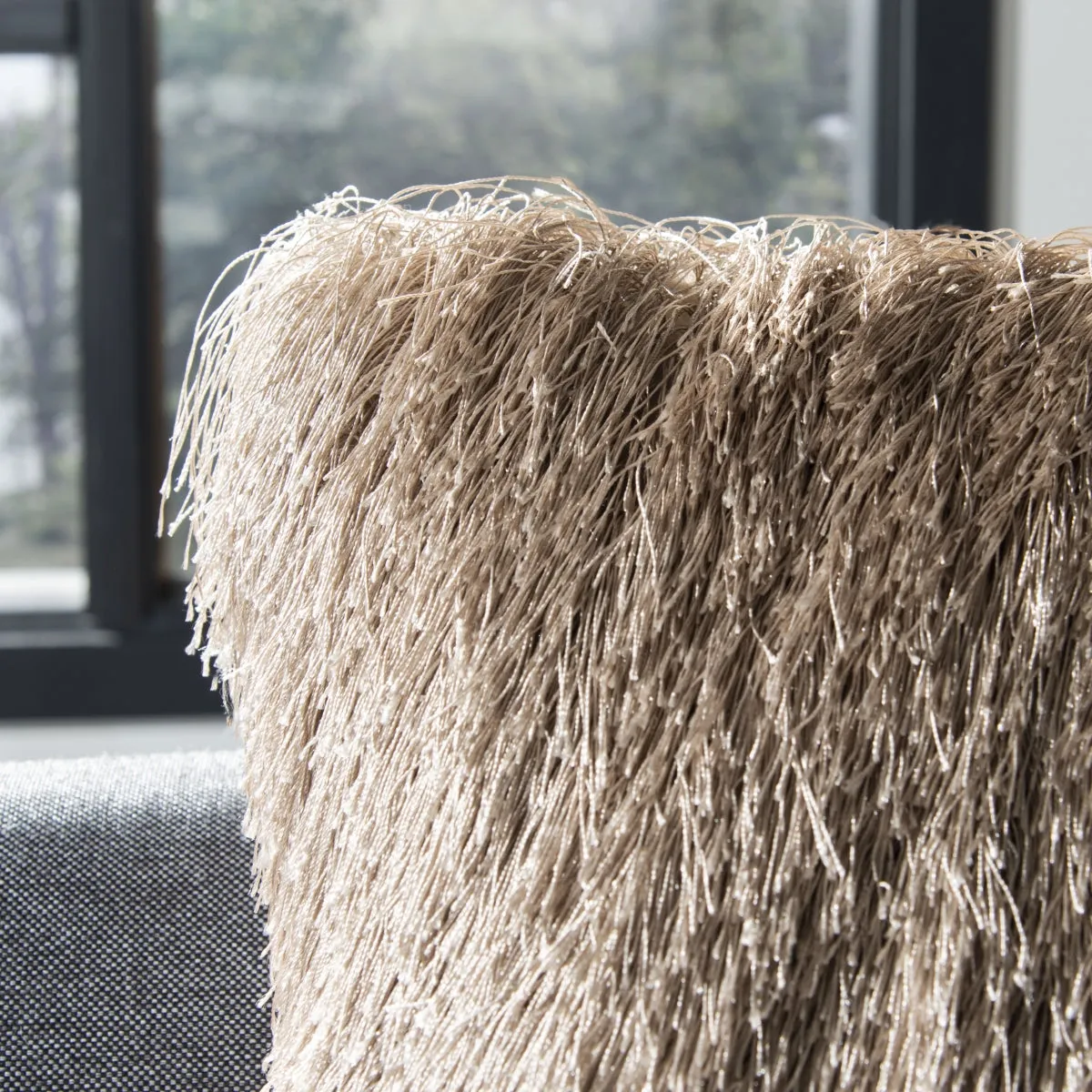 Safavieh Indoor / Outdoor Shag Pillow