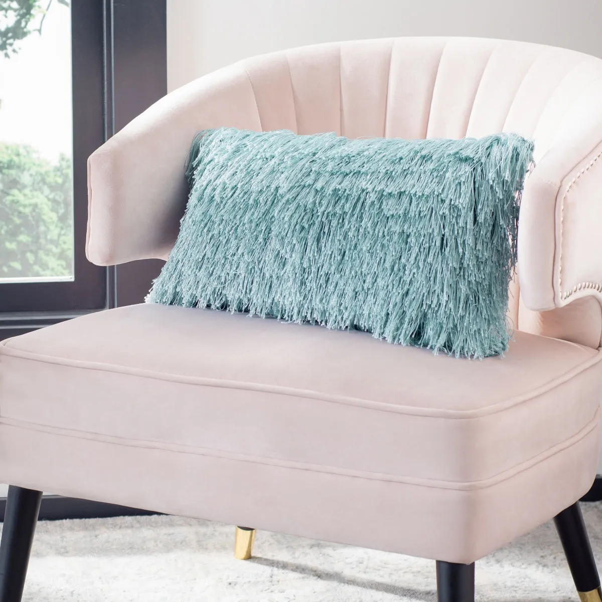 Safavieh Indoor / Outdoor Shag Pillow