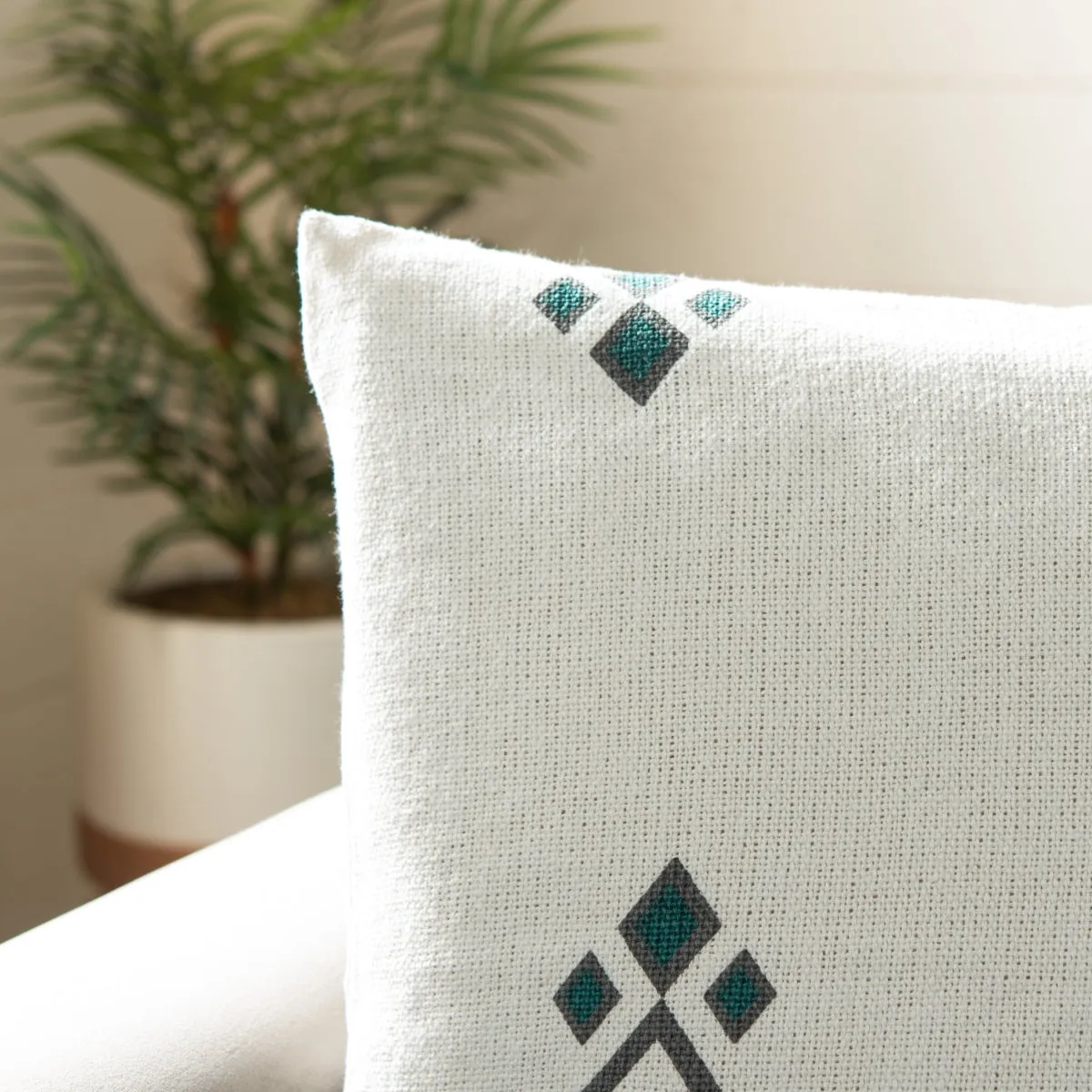Safavieh Lancia Pillow