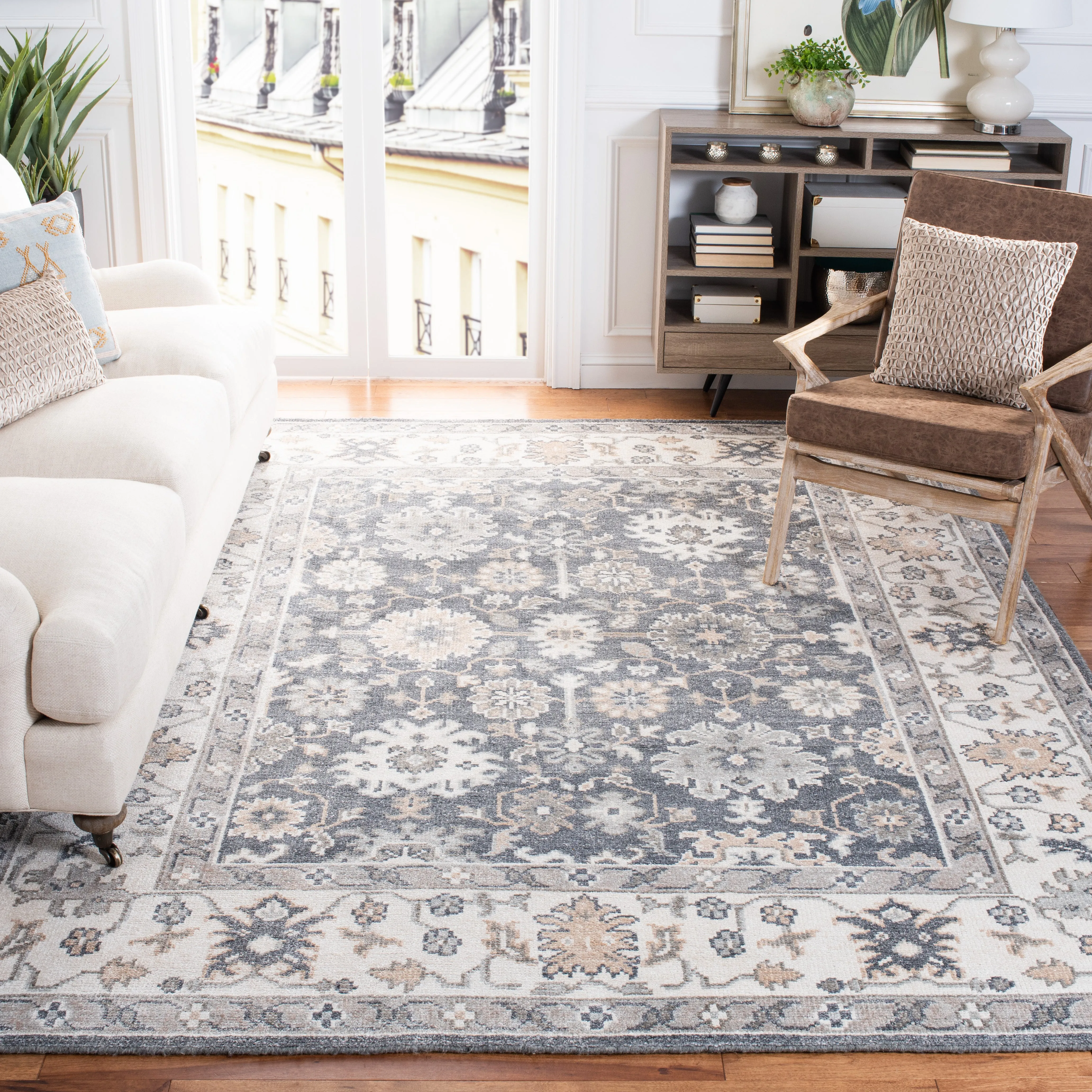 Safavieh Maharaja Rug