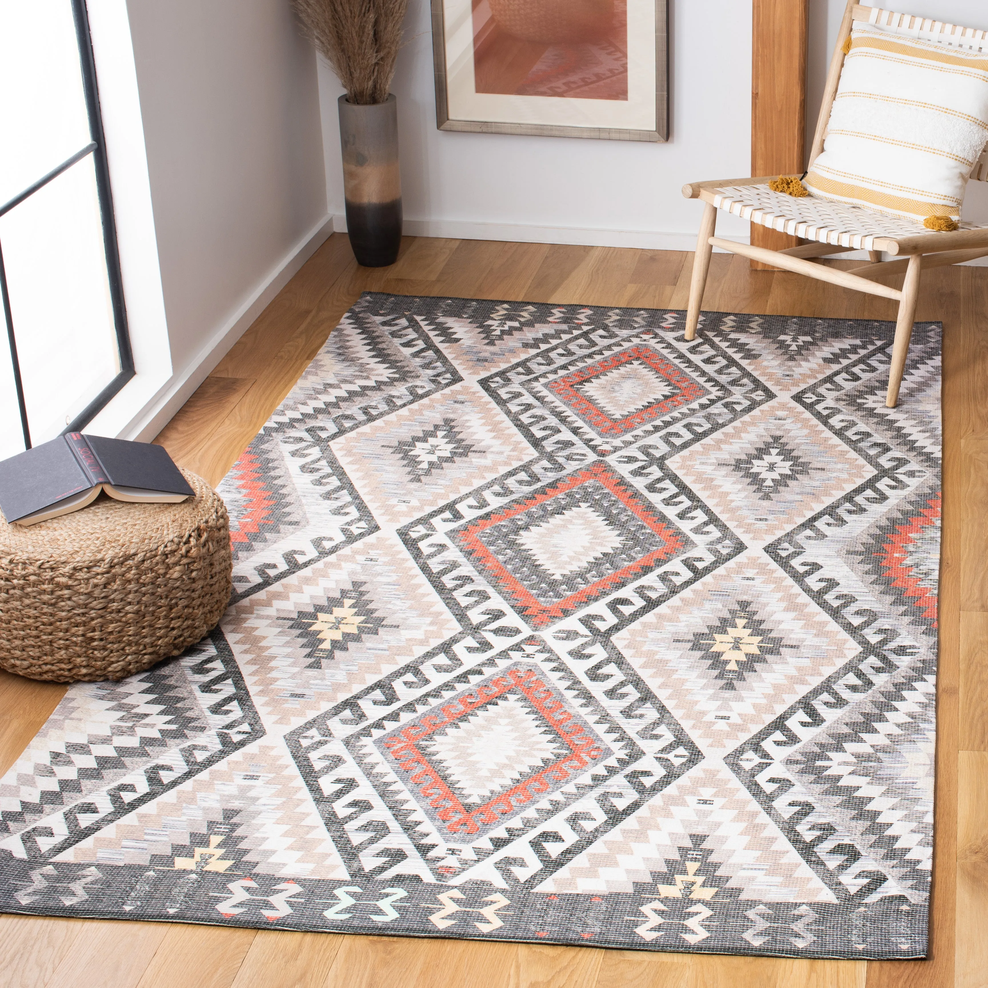 Safavieh Marbella Handwoven Rug