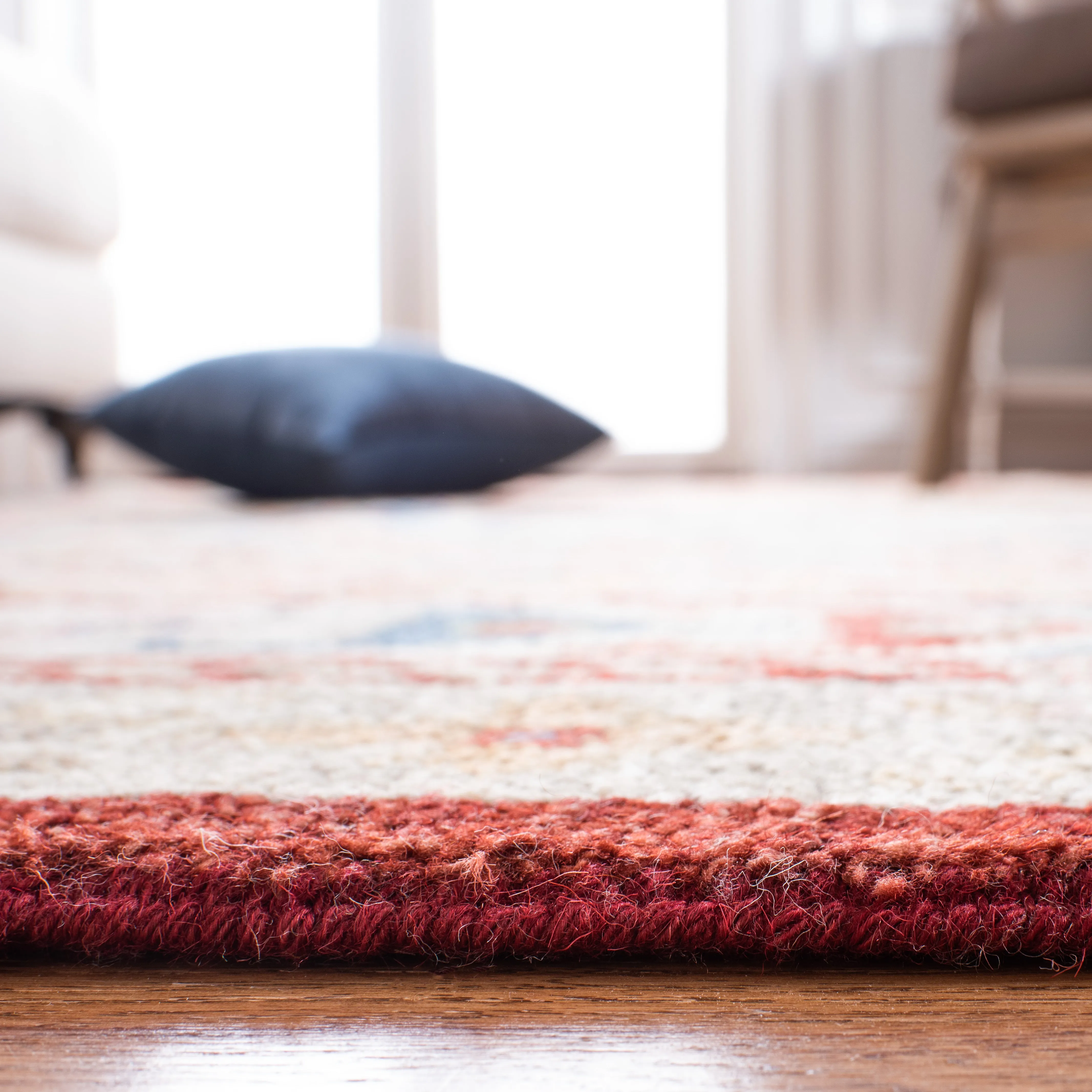 Safavieh Samarkand Hand-Knotted Rug