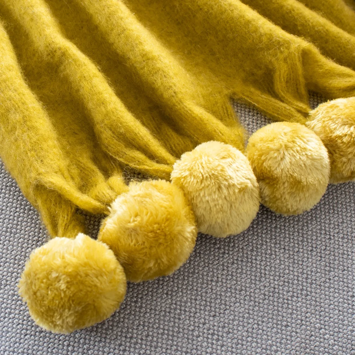 Safavieh Shae Throw