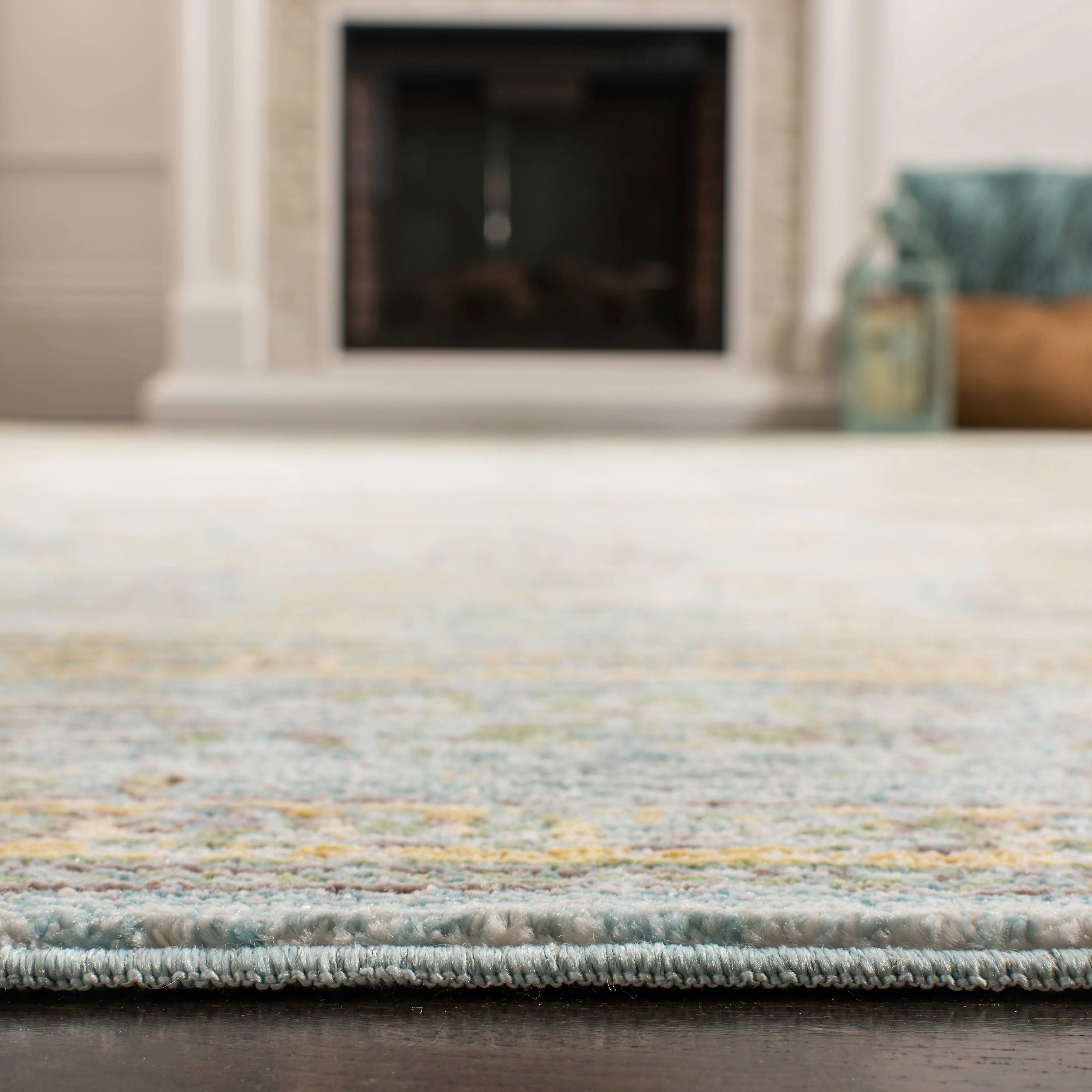Safavieh Valencia Rug