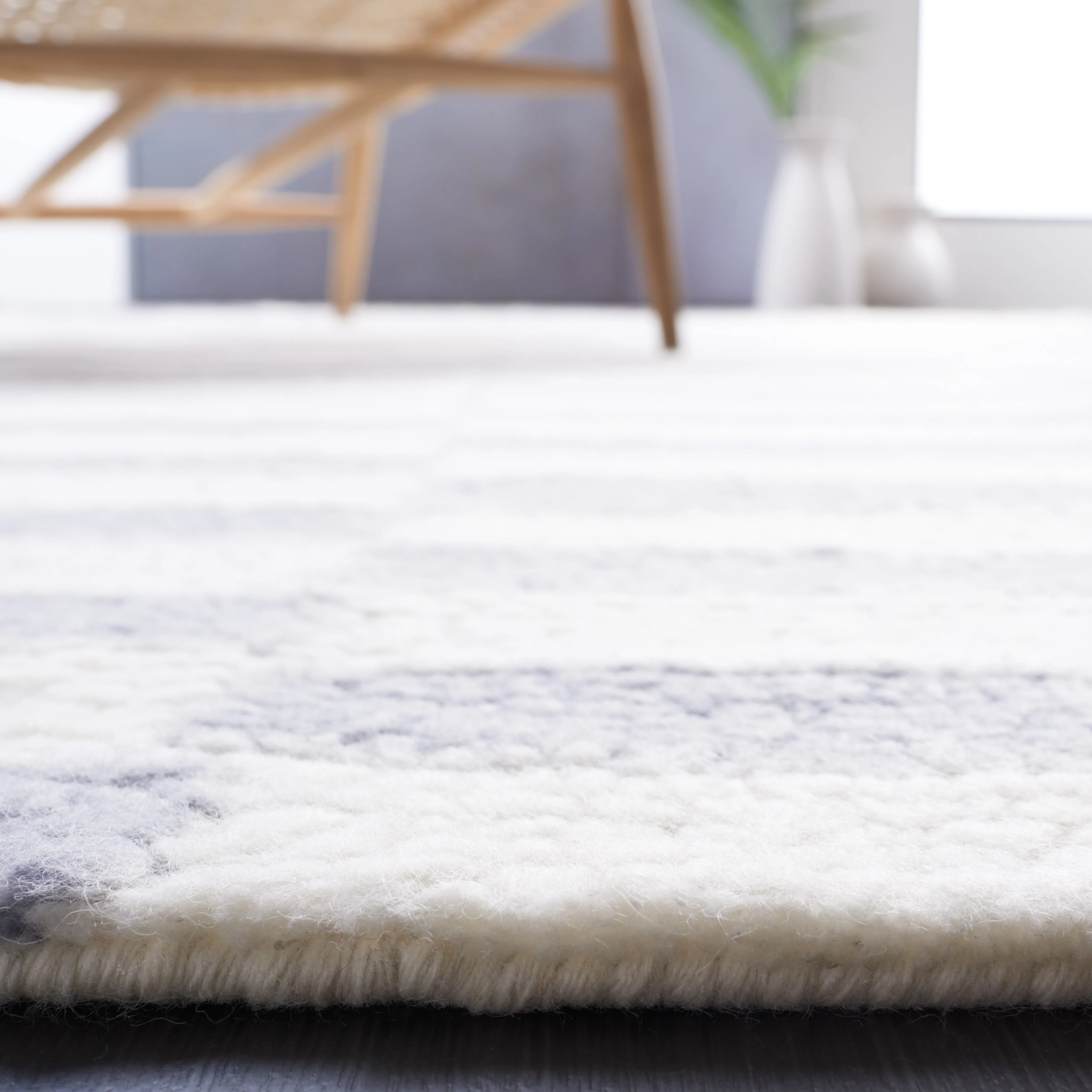 Safavieh Vermont Handmade Rug