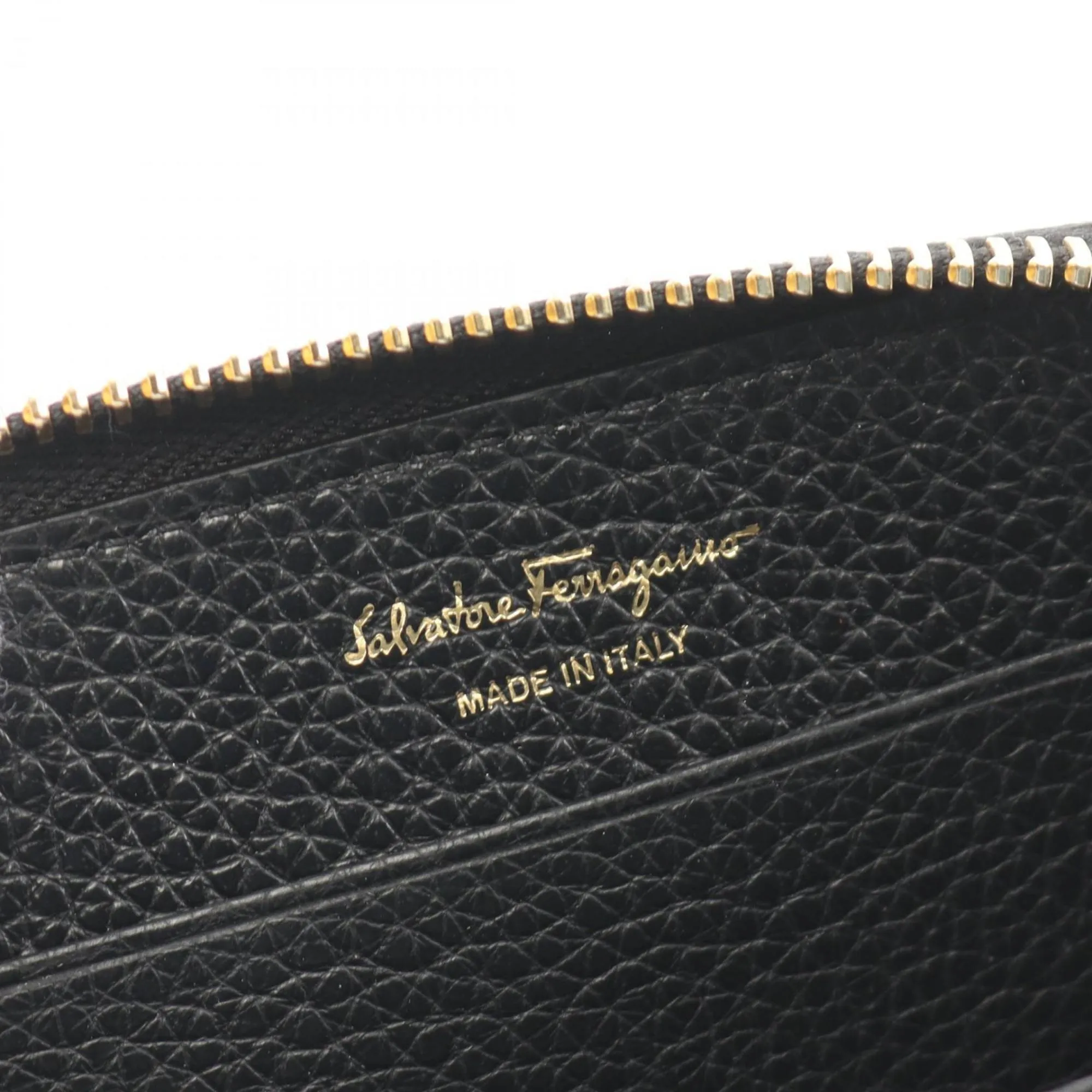 Salvatore Ferragamo Leather Coin Purse/Coin Case (Pre-Owned)