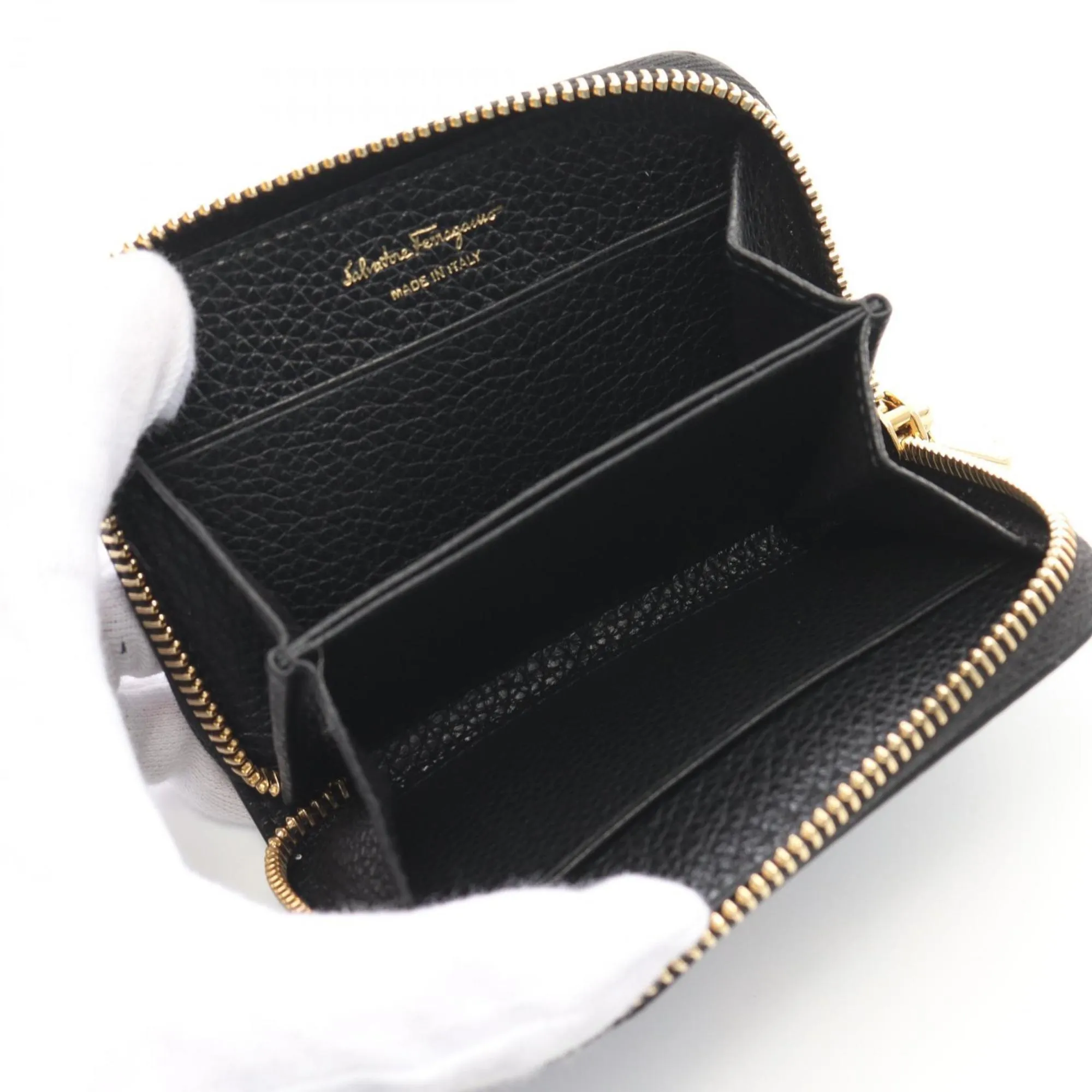Salvatore Ferragamo Leather Coin Purse/Coin Case (Pre-Owned)
