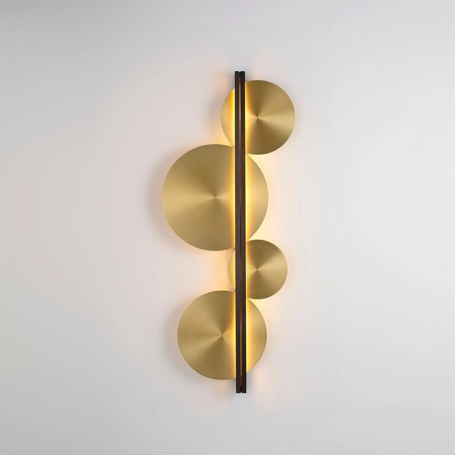 Strate Wall Lamp