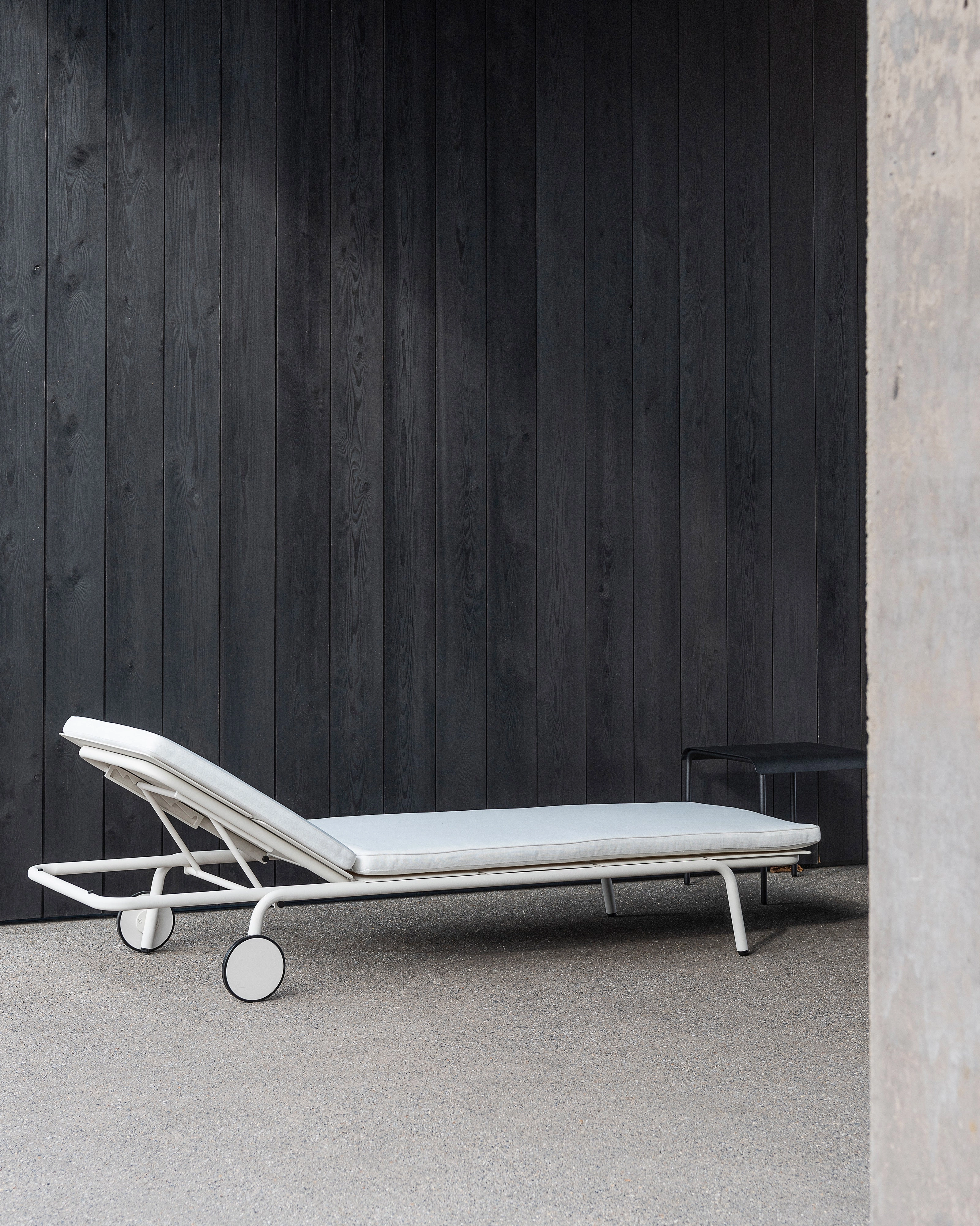Sun lounger aluminium sand August