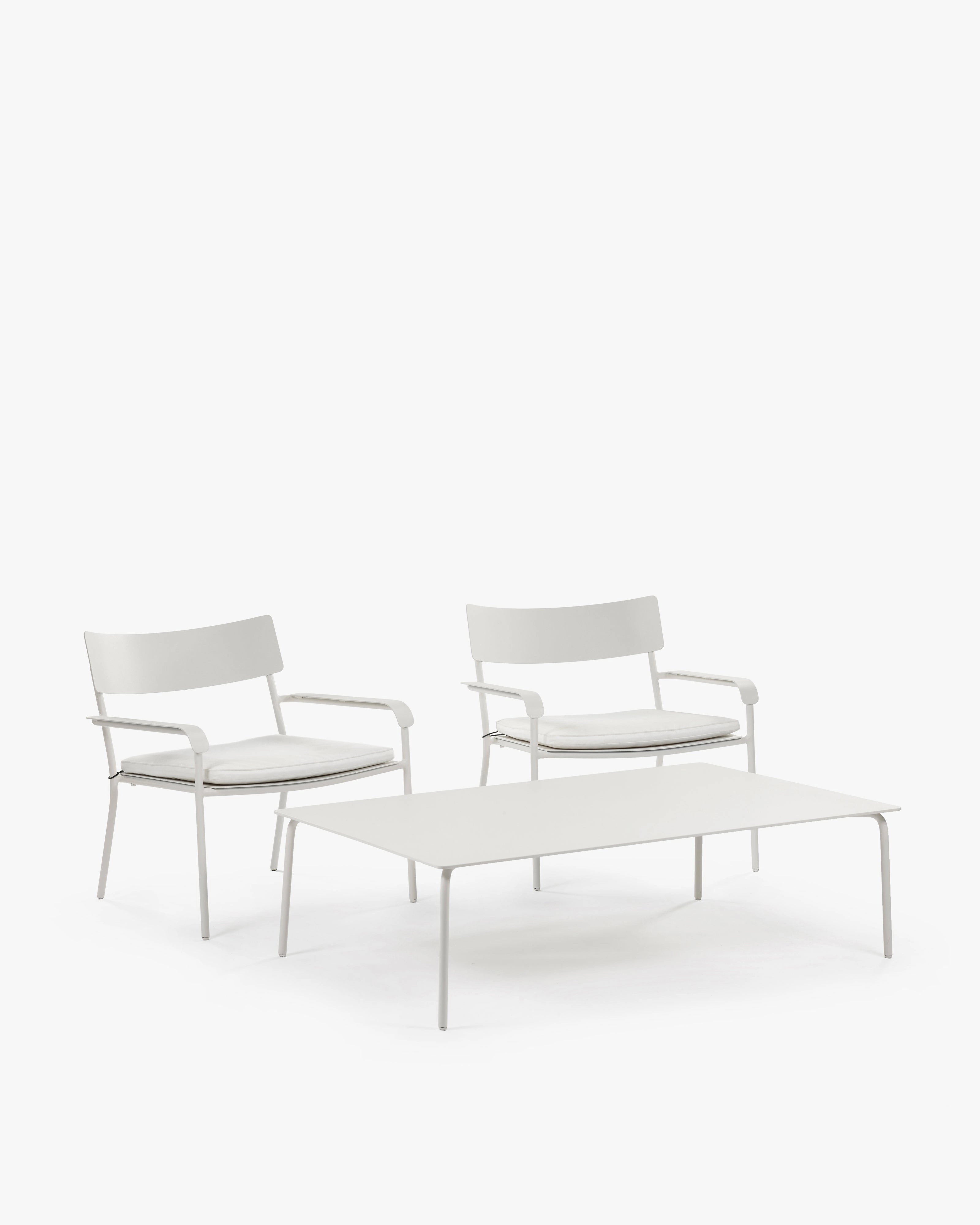 Table low aluminium sand August