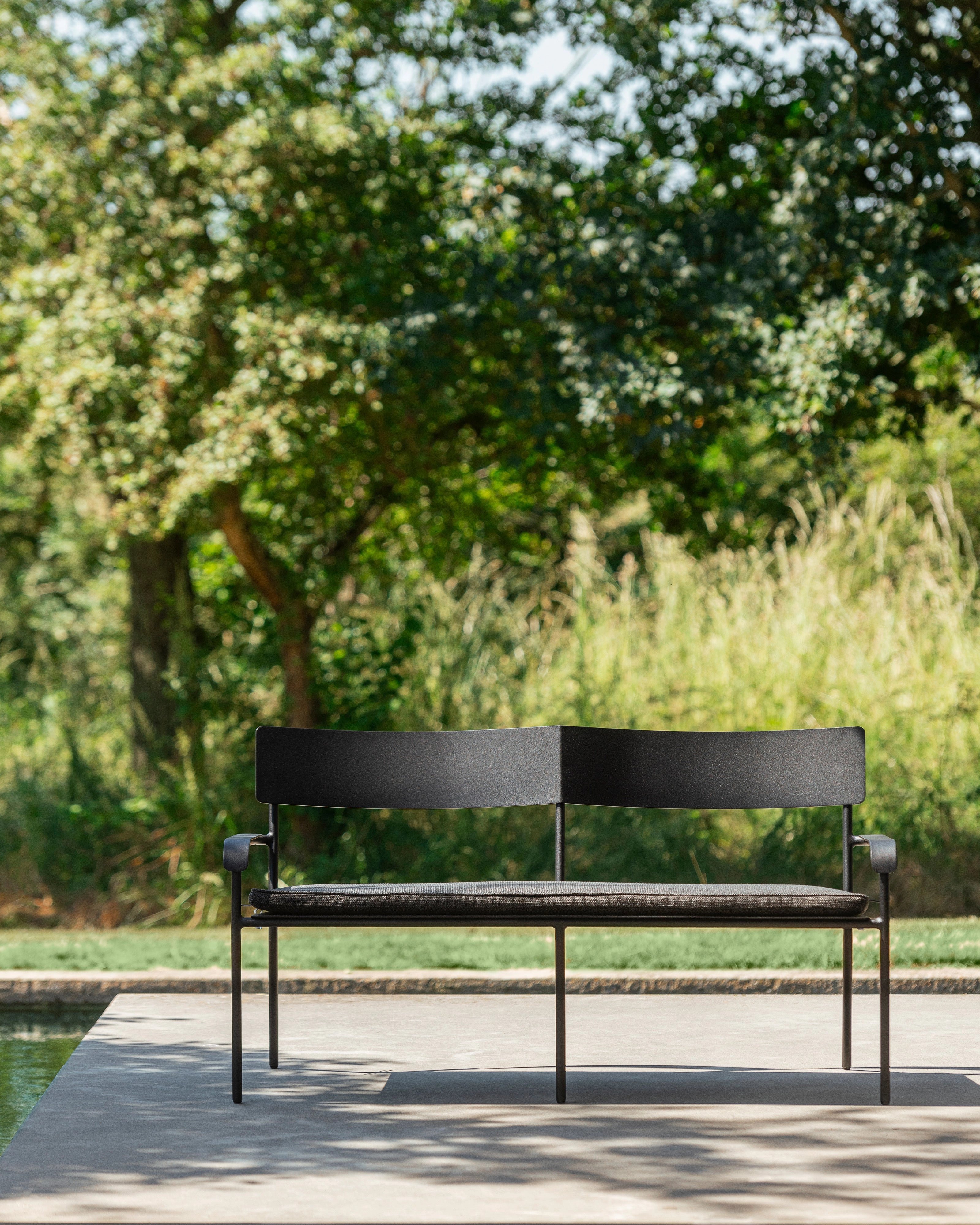 Two seater aluminium black August
