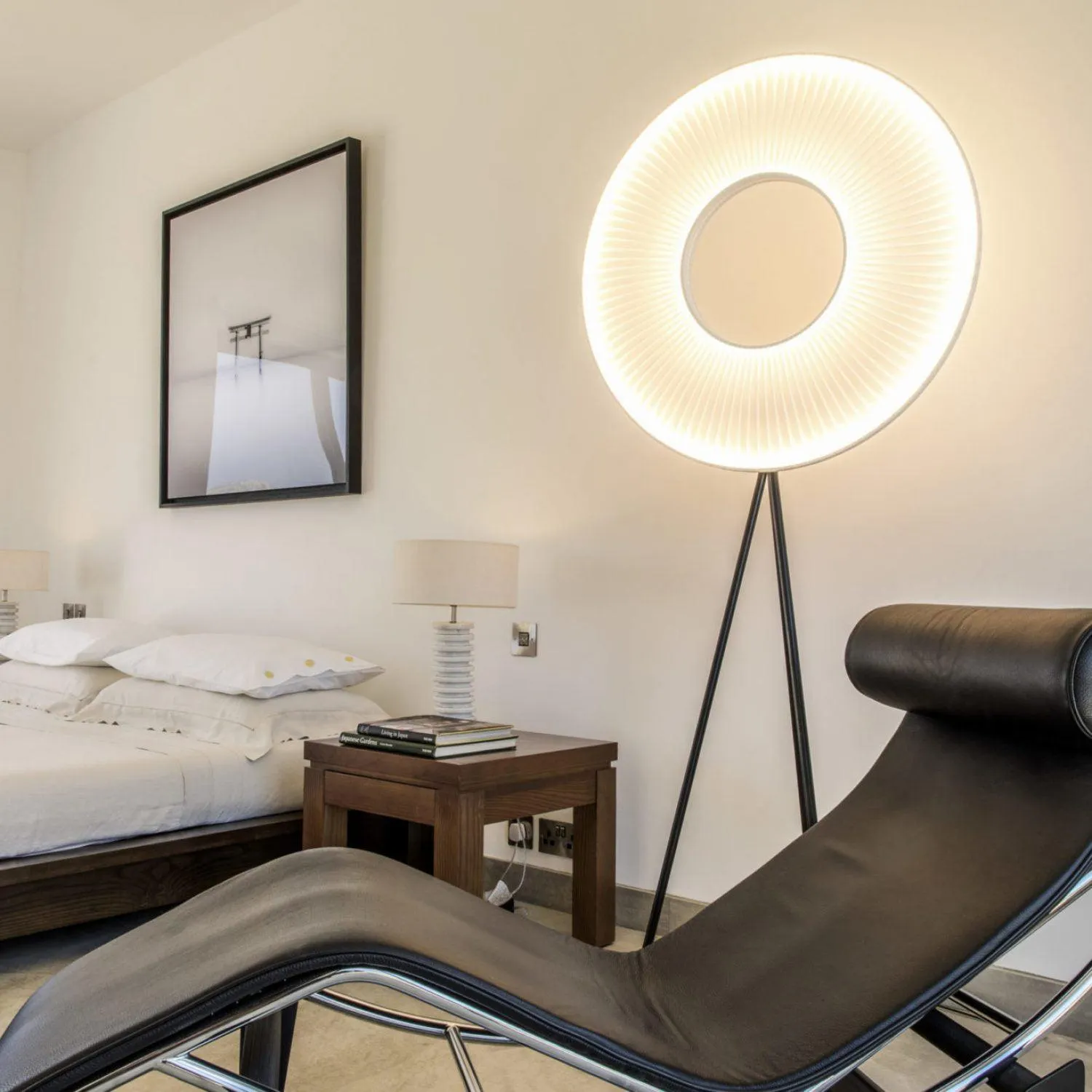 Vespera Floor Lamp