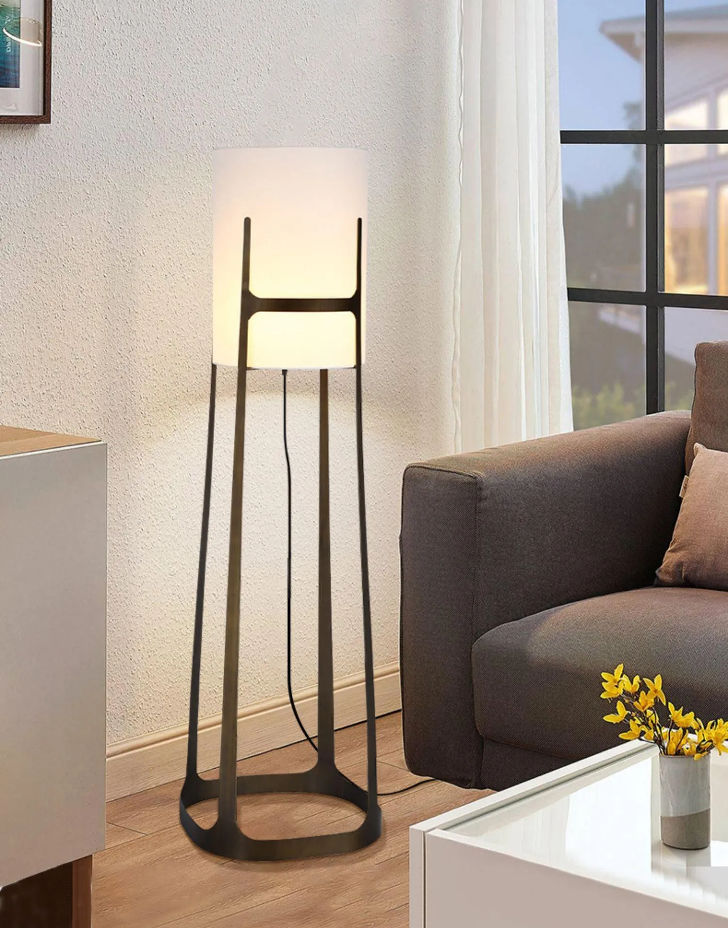 X L 04 Floor Lamp