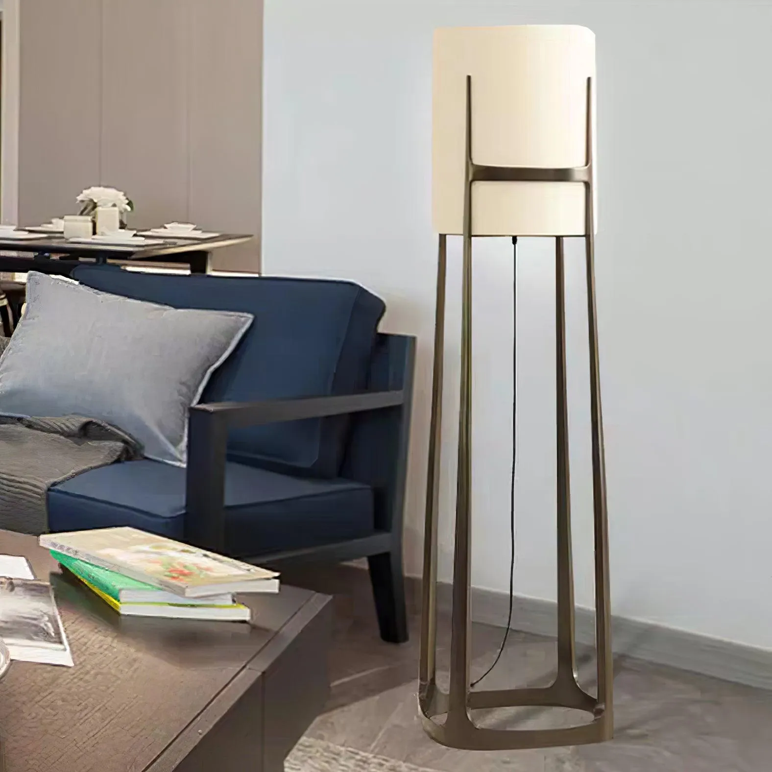 X L 04 Floor Lamp